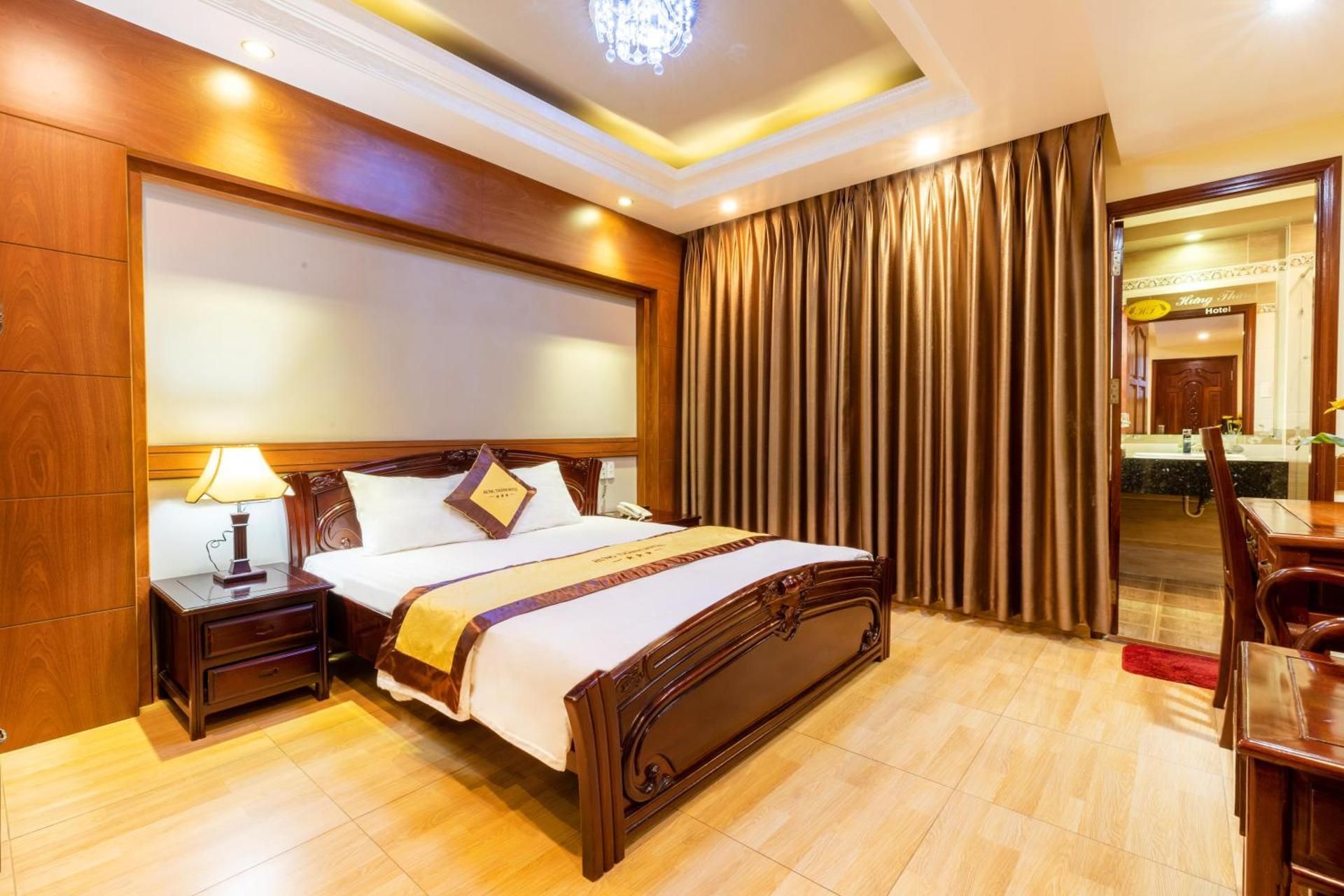 Queen Room