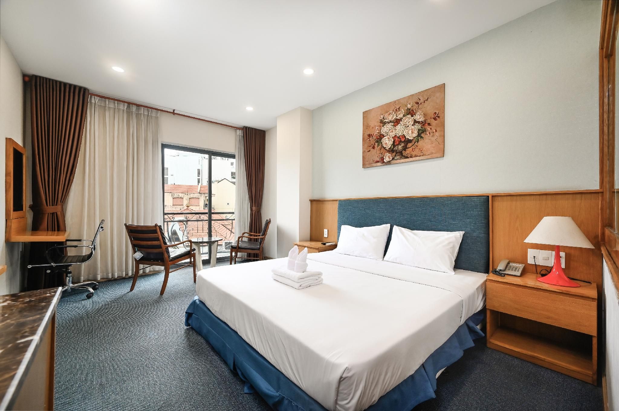 Executive Suite with Balcony