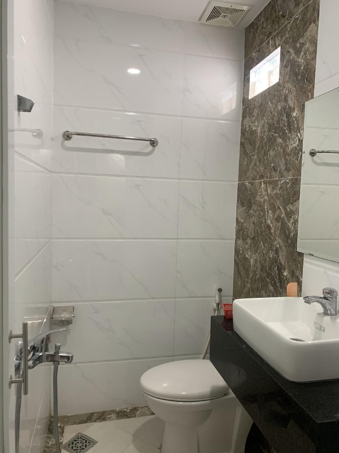 Ngoc Quy Hotel Deluxe Room 3