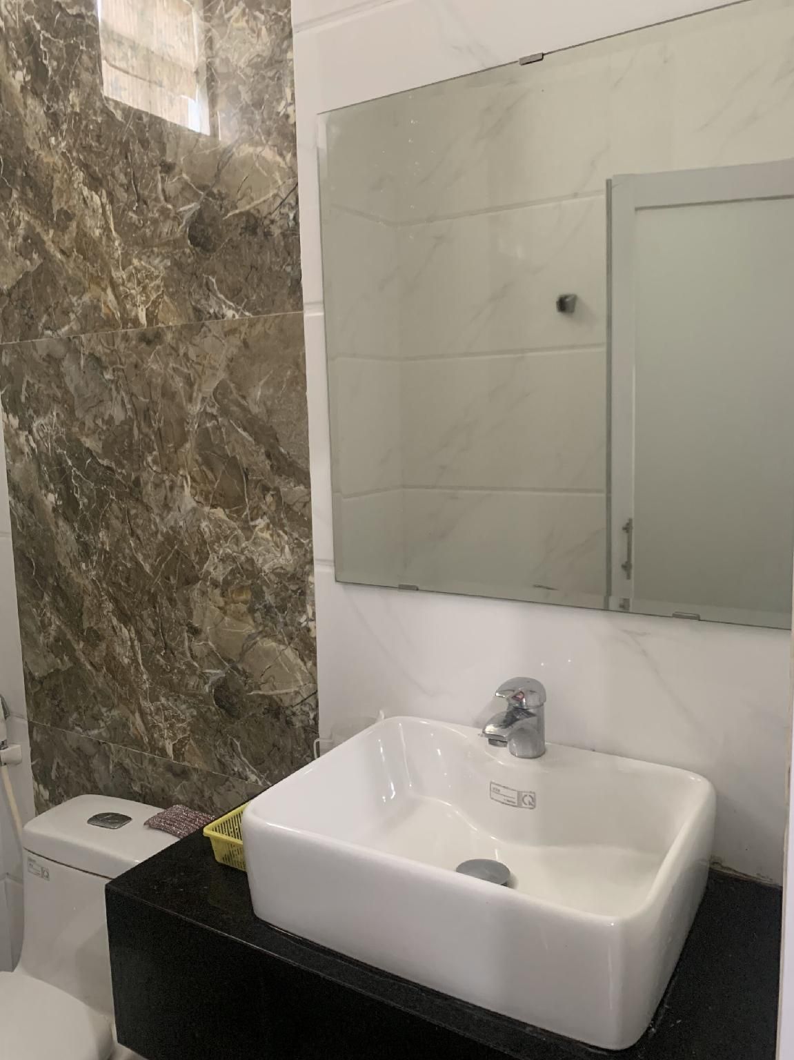 Ngoc Quy Hotel Family Room 3