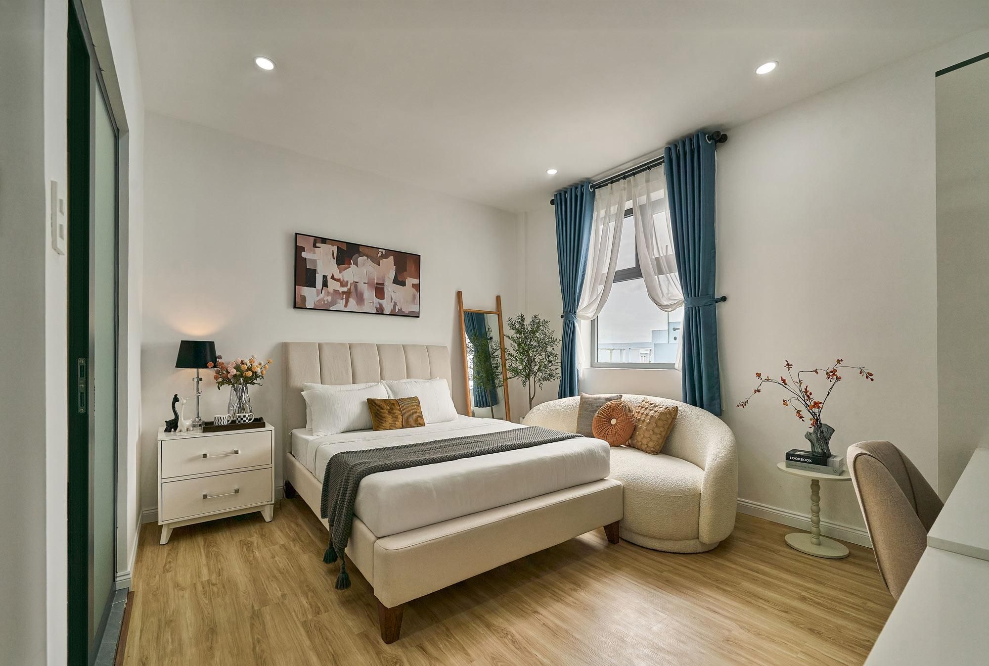 City View - 1 Queen Bed