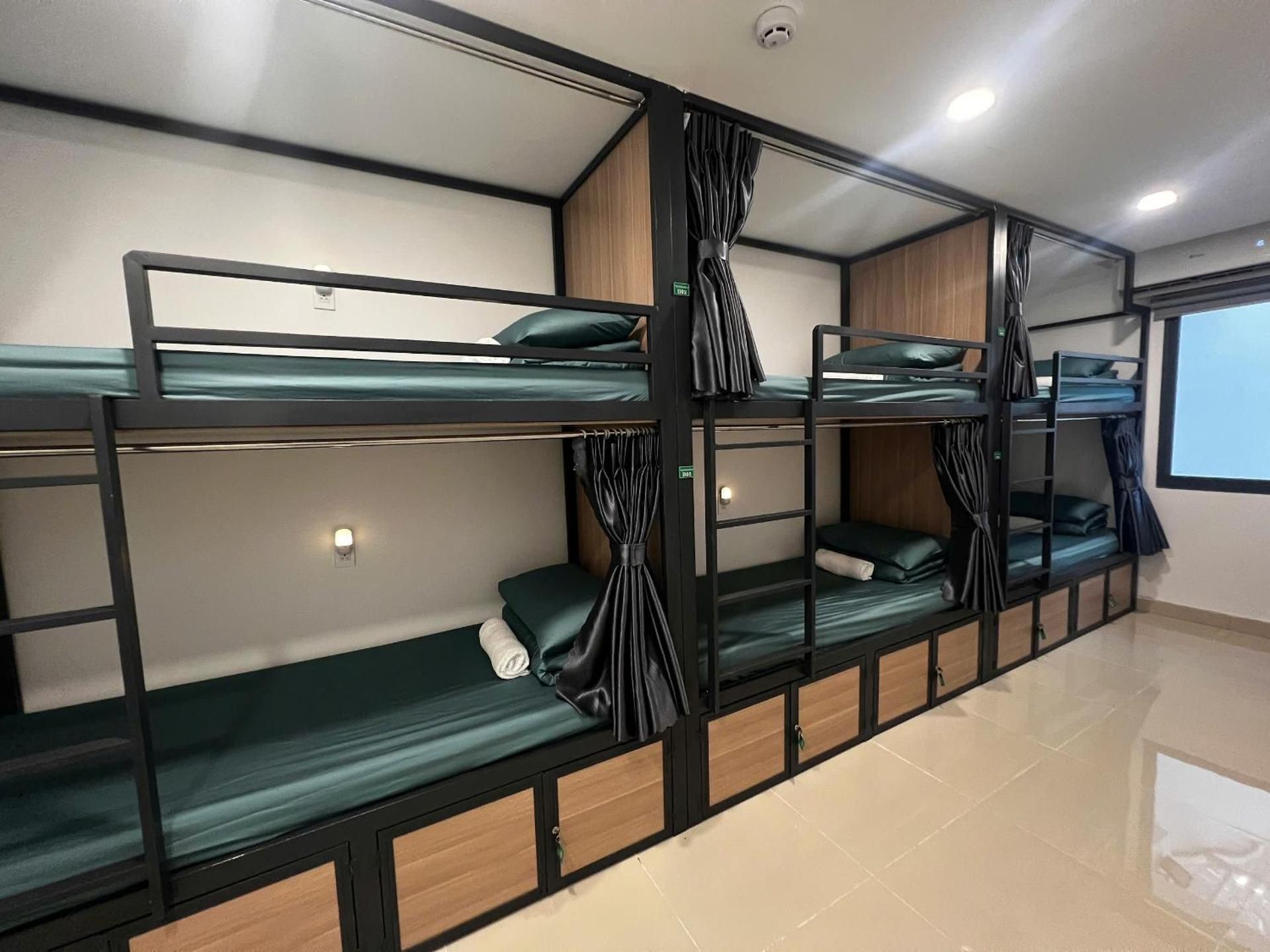 Standard Dormitory Bunk Male
