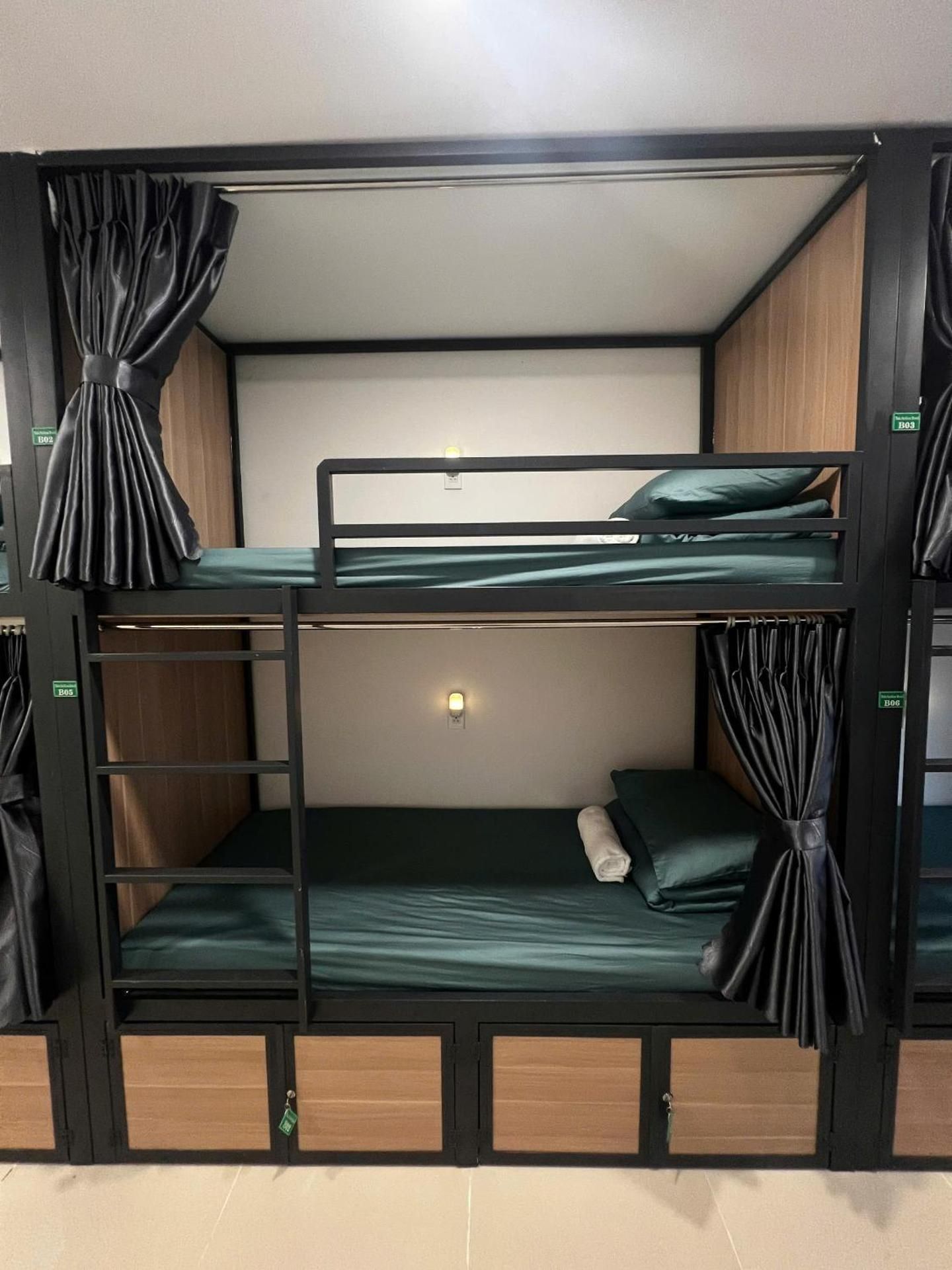Standard Dormitory Bunk Male