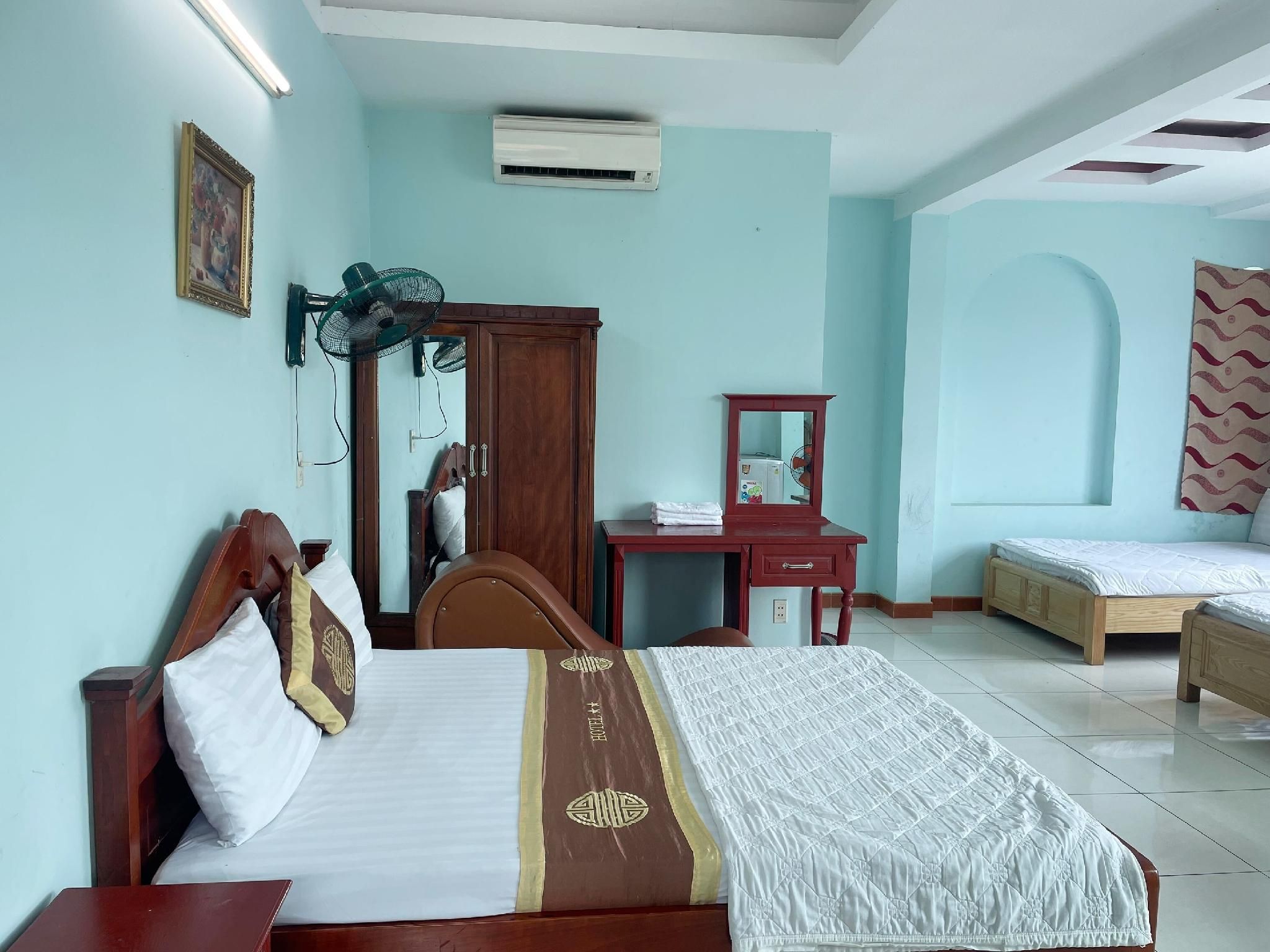 Triple Room