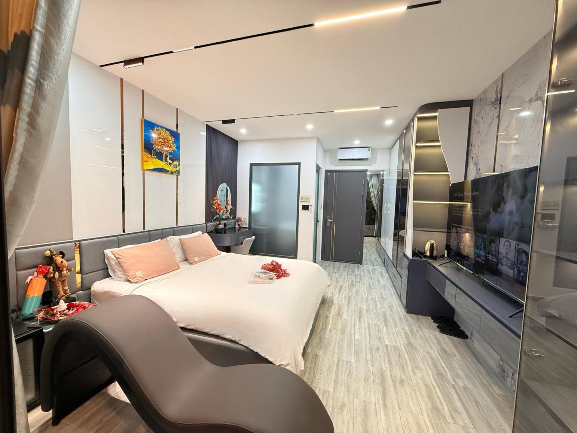 Studio with Spa Bath