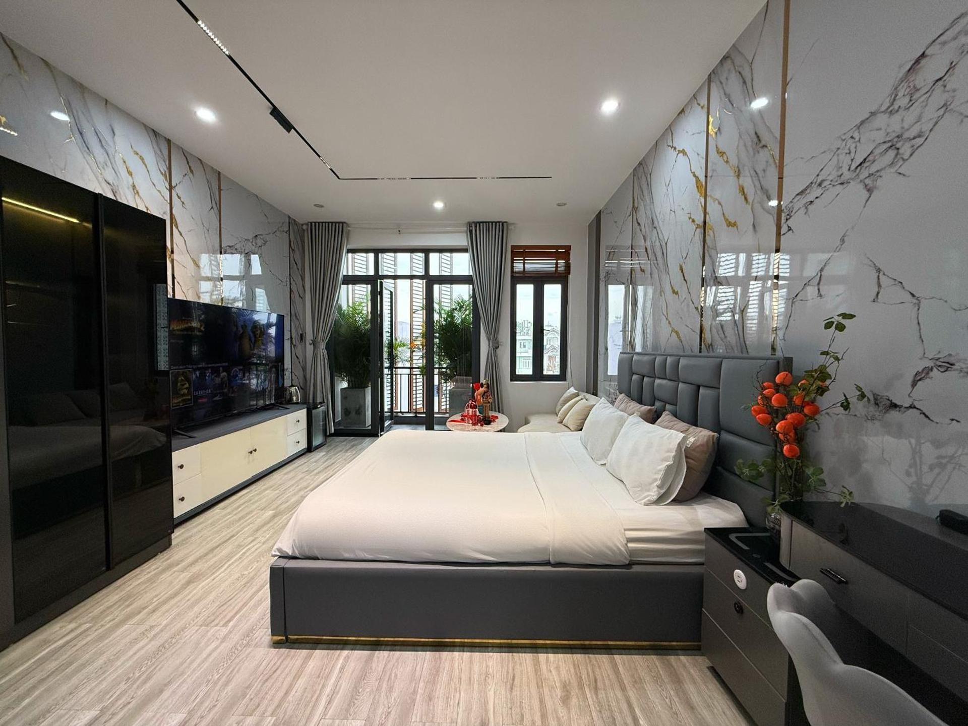 Studio with Balcony