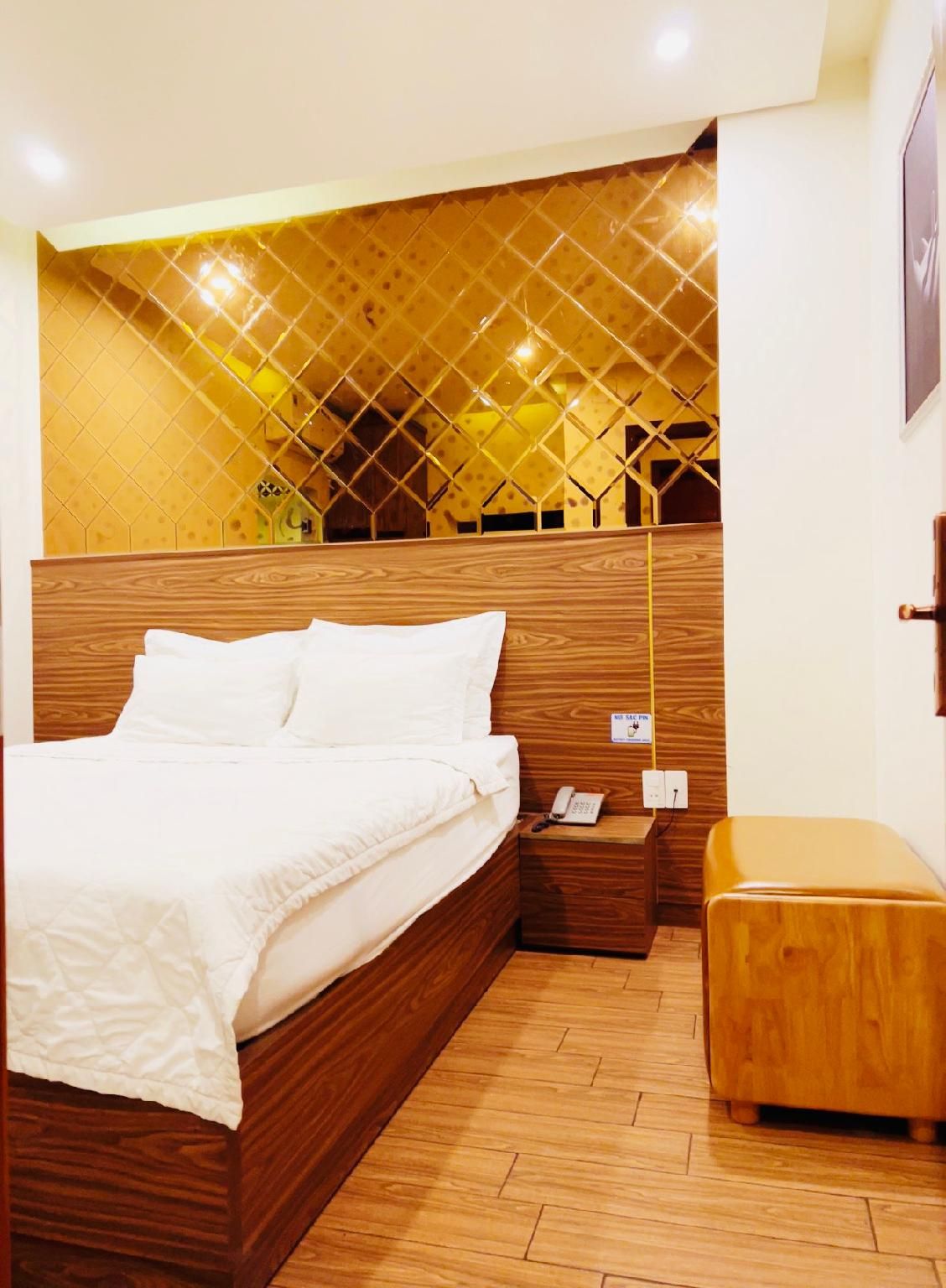 Superior Room -- 1 Bed