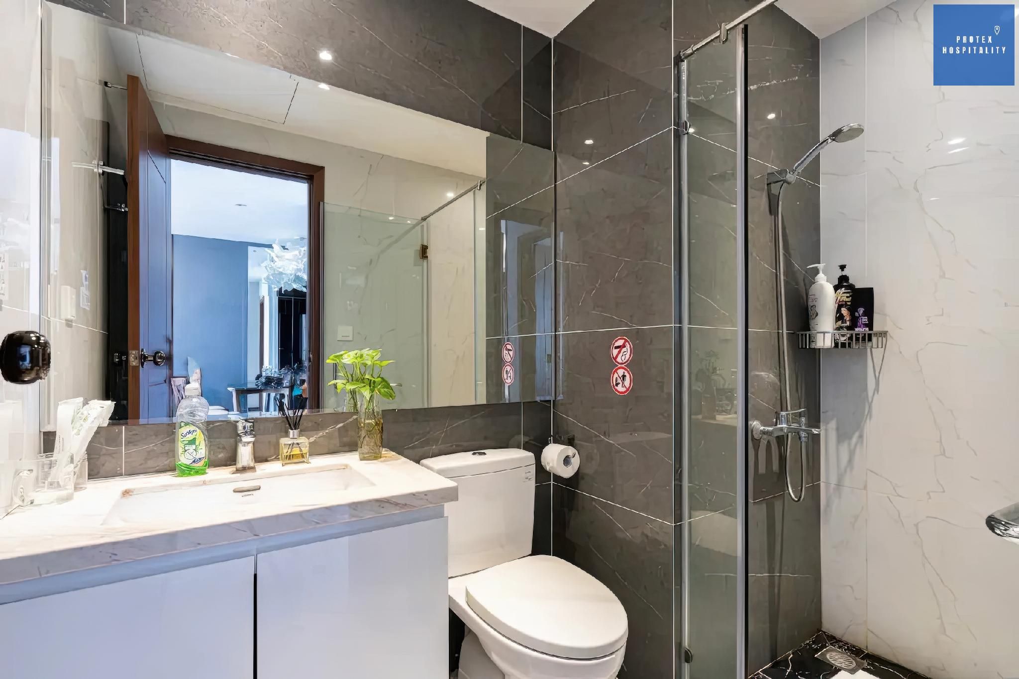 Deluxe 2-Bedroom Apartment