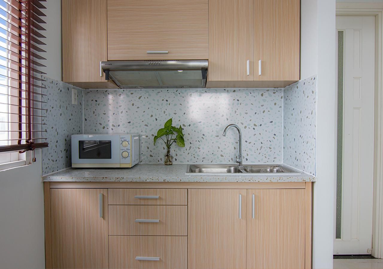 1 - Bedroom City View Apartment with Study