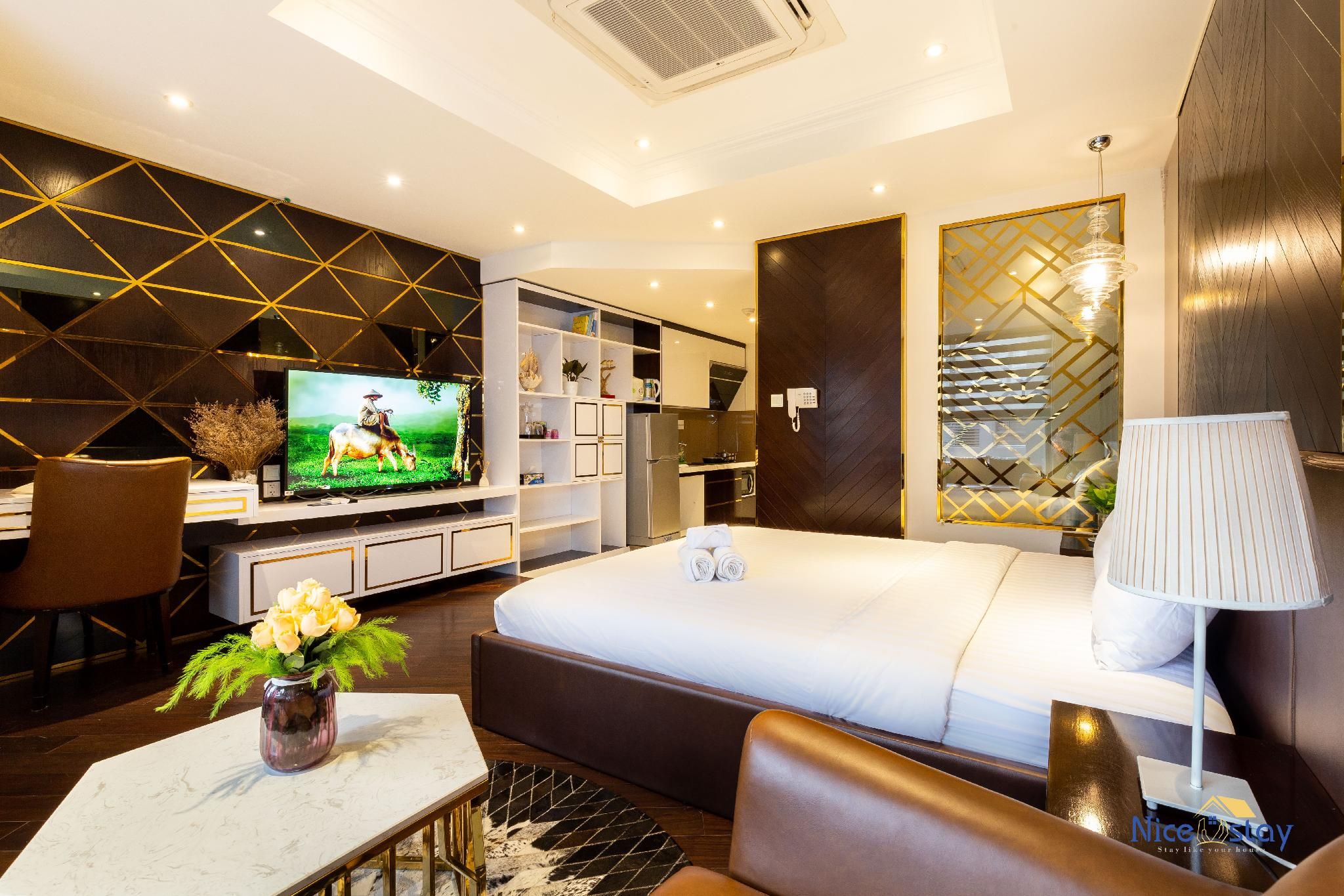 Studio Residence with King Bed
