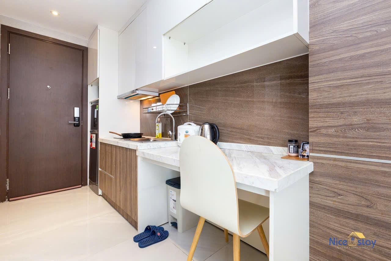One Bed Room