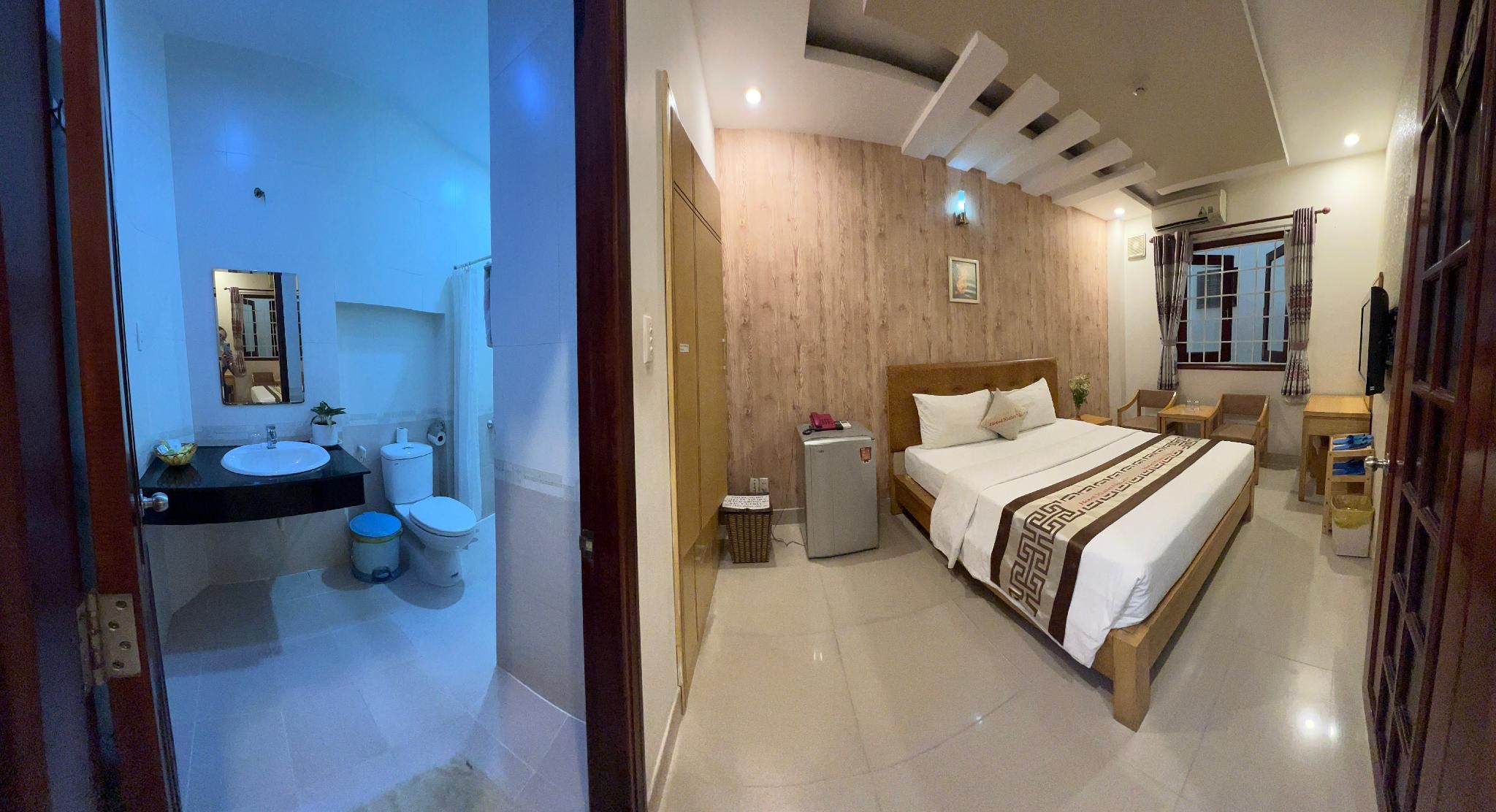 Standard - 1 Double Bed with Shower, 1 Person