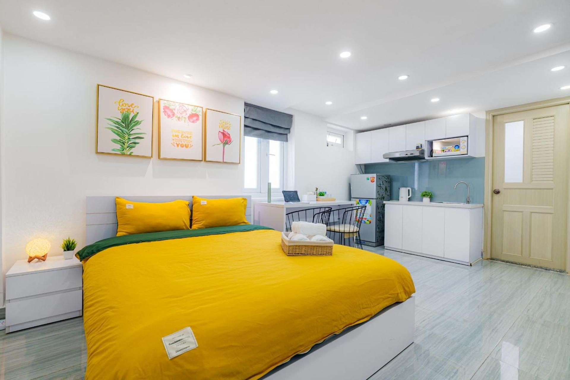 Studio Apartment