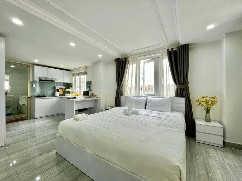 King Studio with Sofa Bed