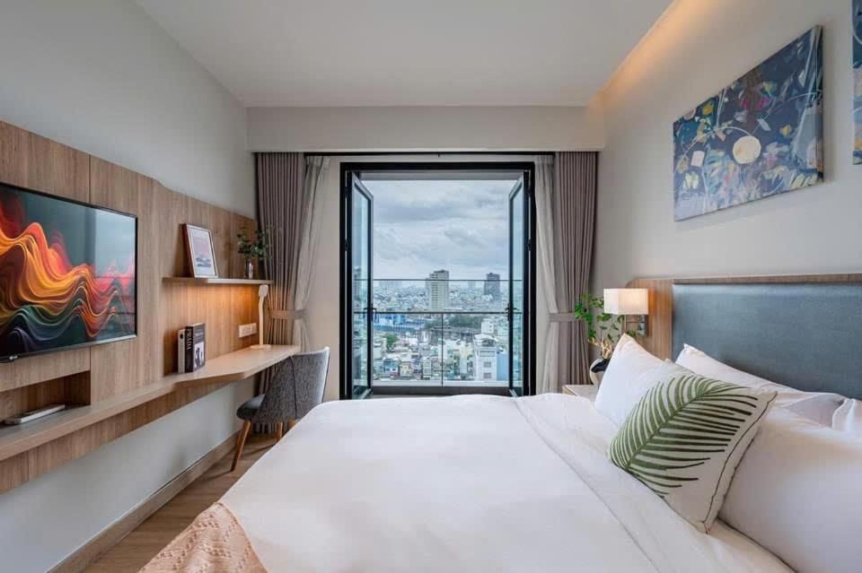 Three-Bedroom Deluxe Apartment