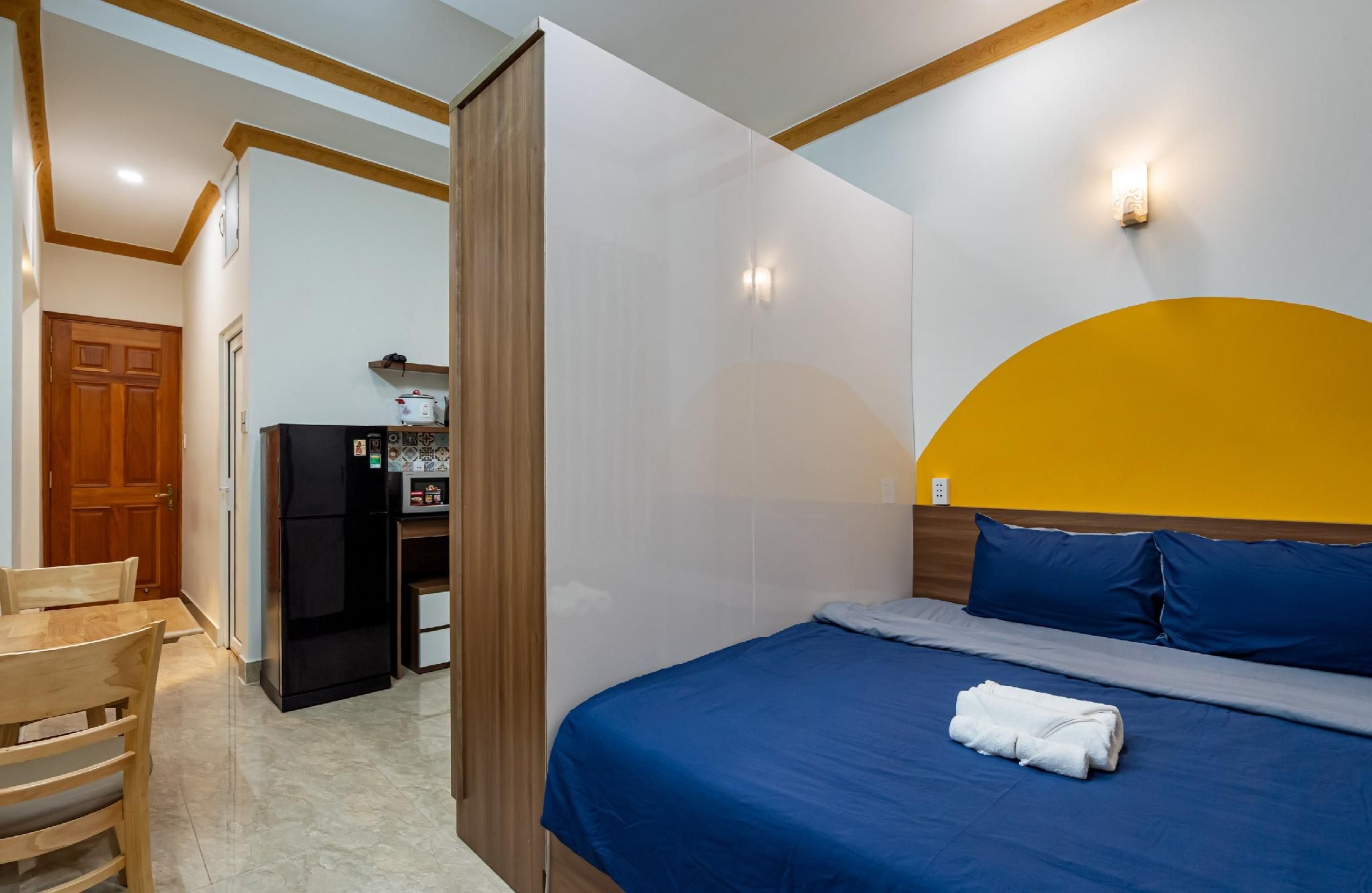 Studio Apartment