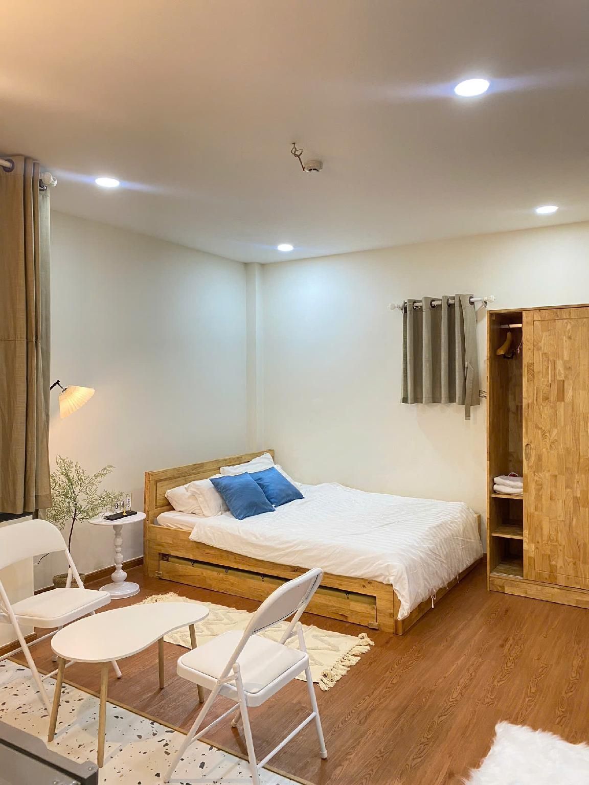Studio 1 Queen Bed Non-Smoking