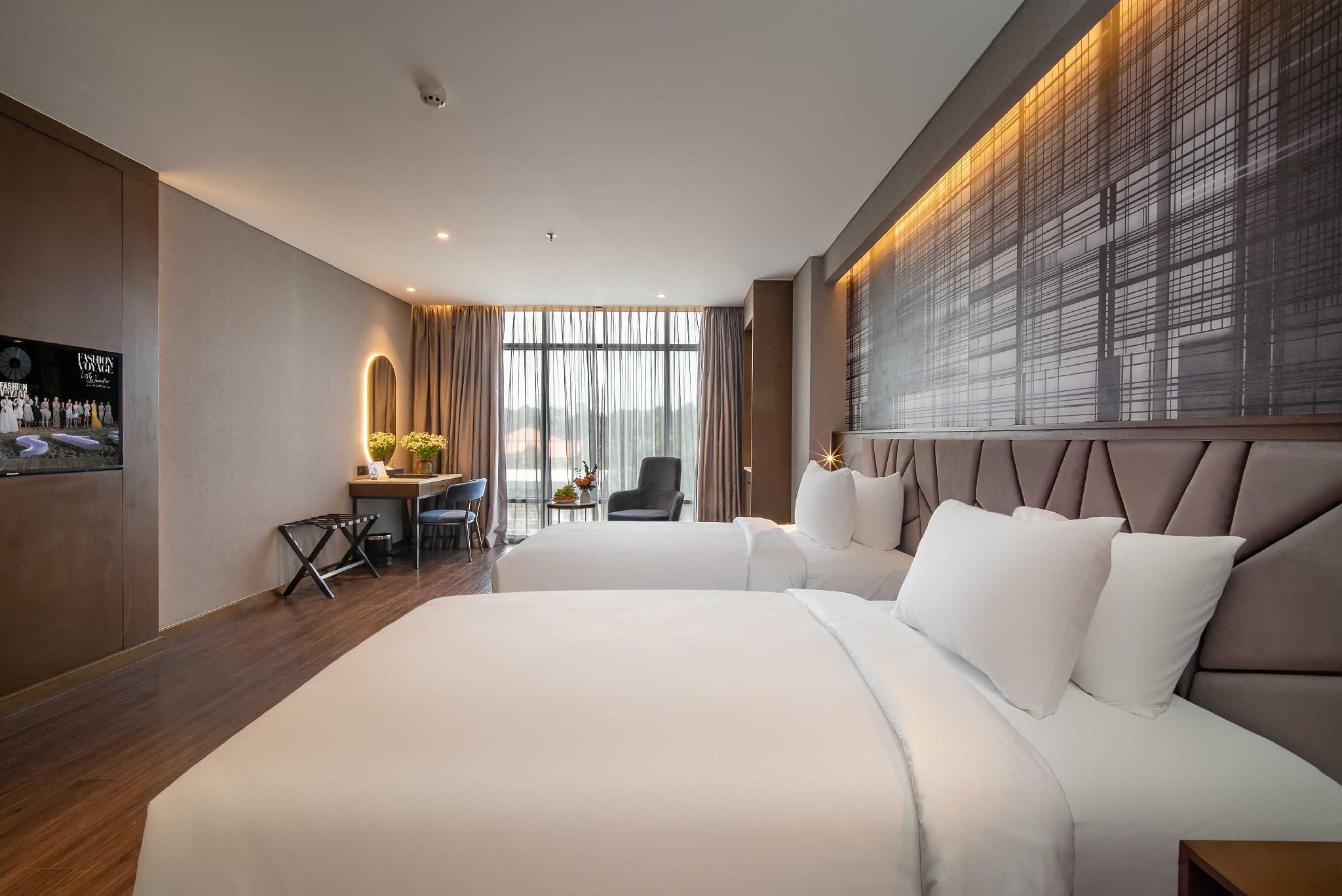 Premier City View Room