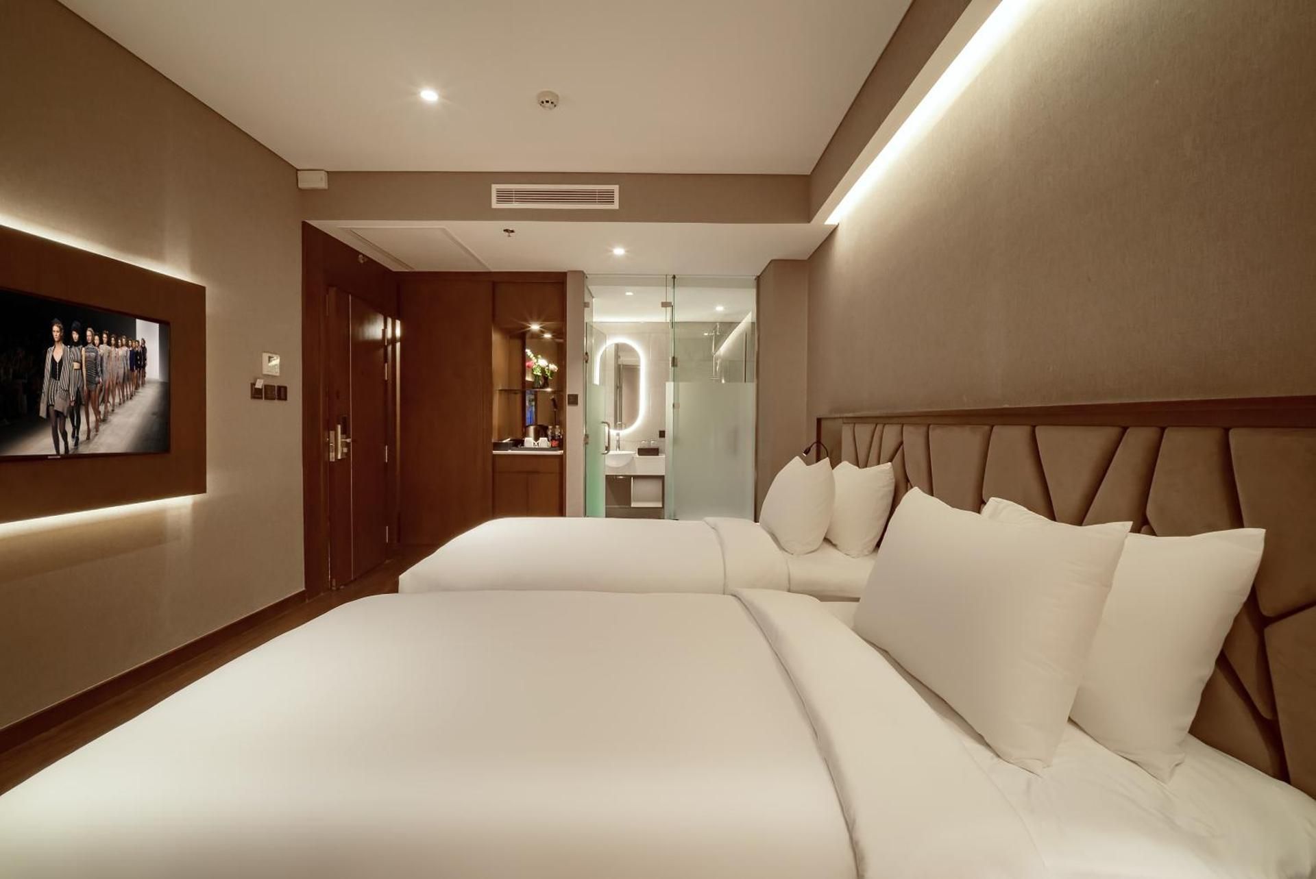 Large Twin Room