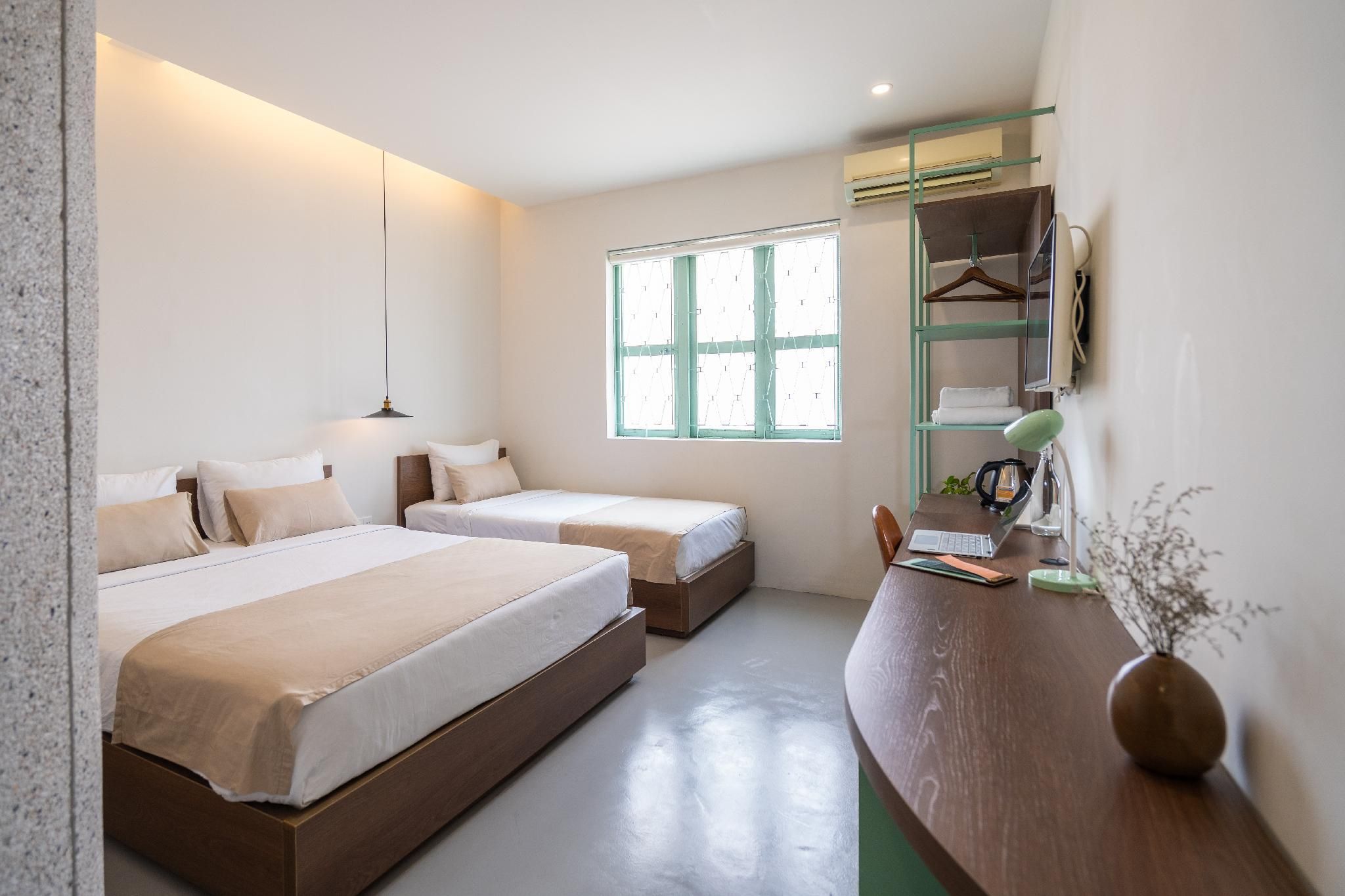 Triple Room