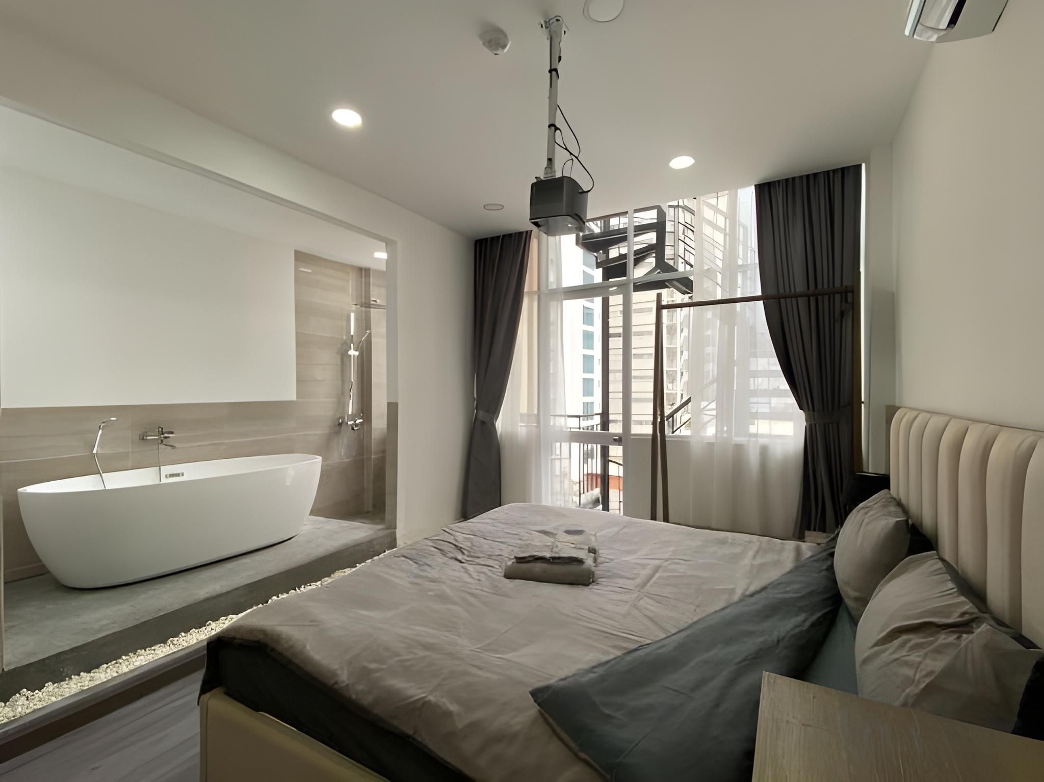 Signature Balcony Double