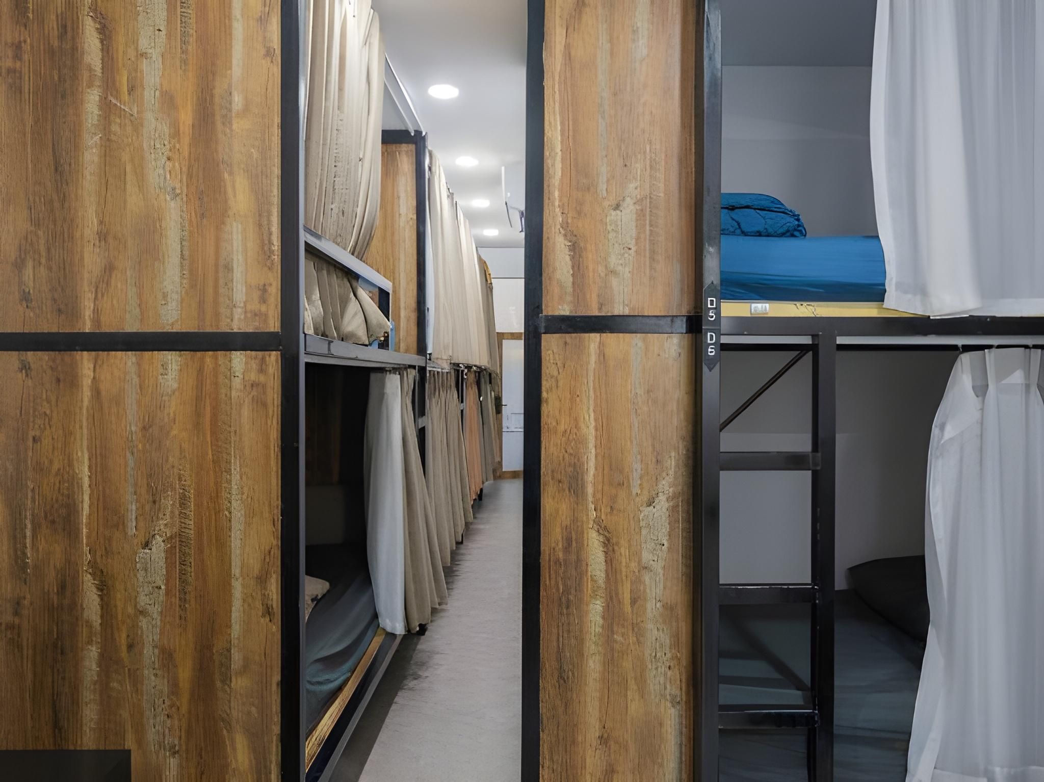 Bed in 10-Bed Mixed Dormitory Room