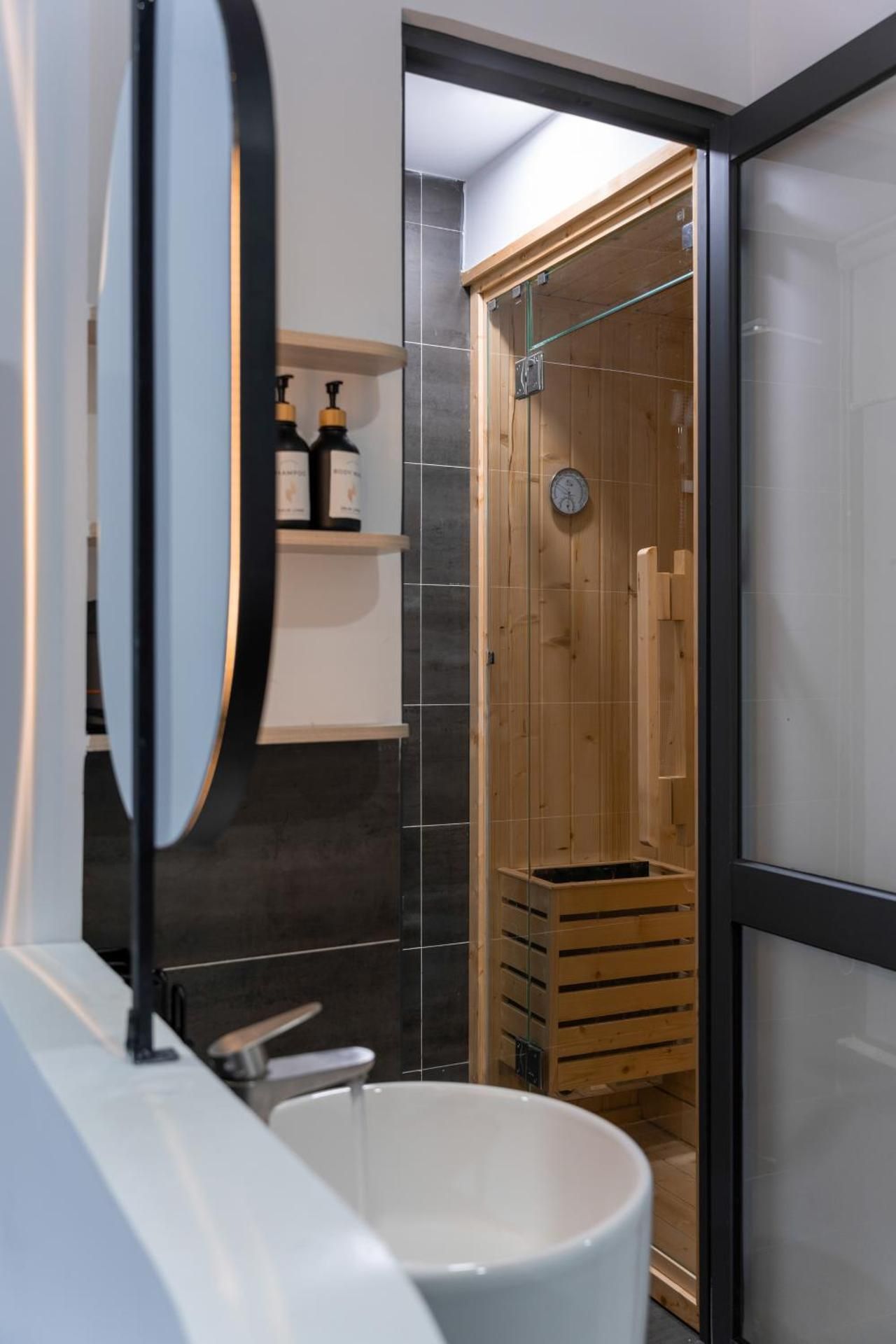 Junior Suite with King Bed