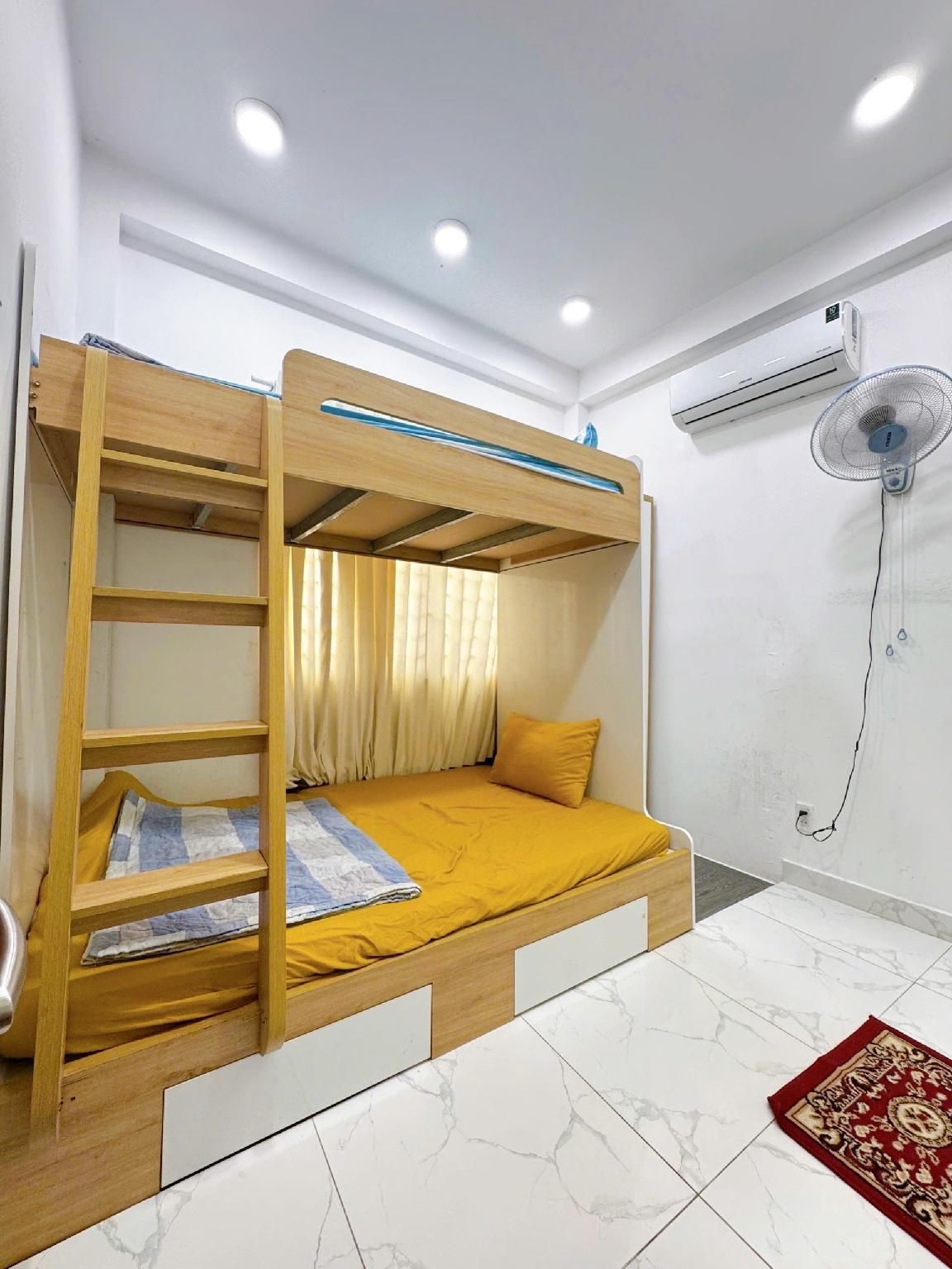 Bunk Pad Room