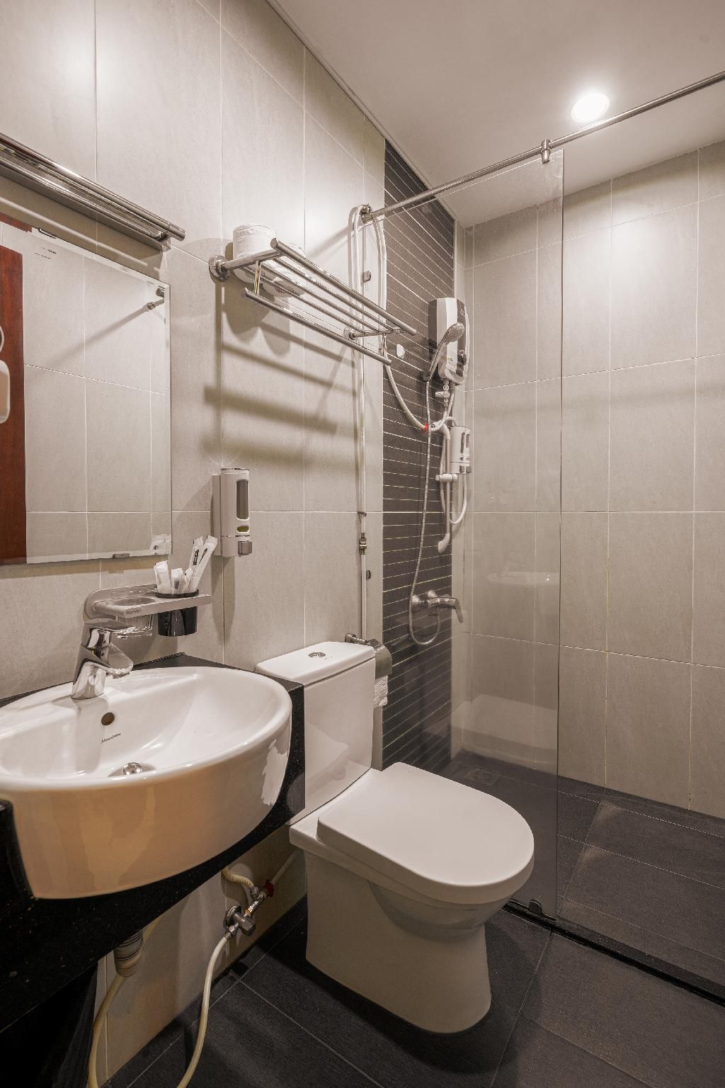 Amango Home Balcony King Room 2