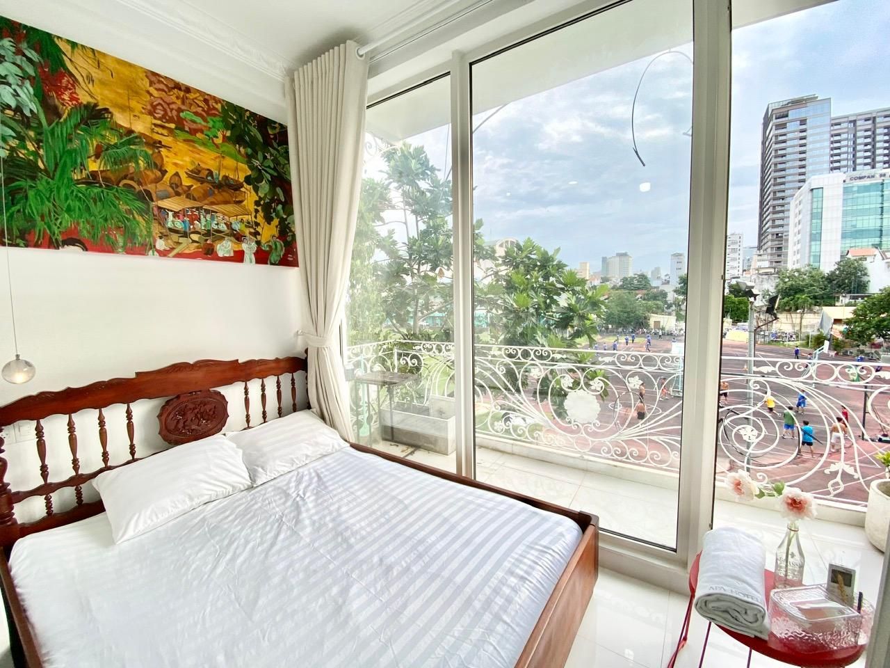 Romantic Suite with Balcony