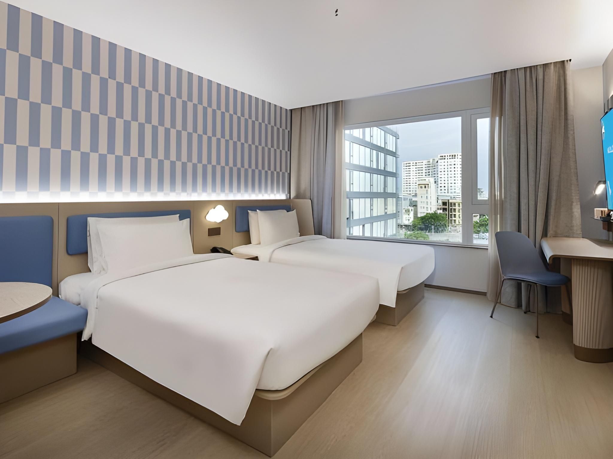 Deluxe Twin Bed - Breakfast Included