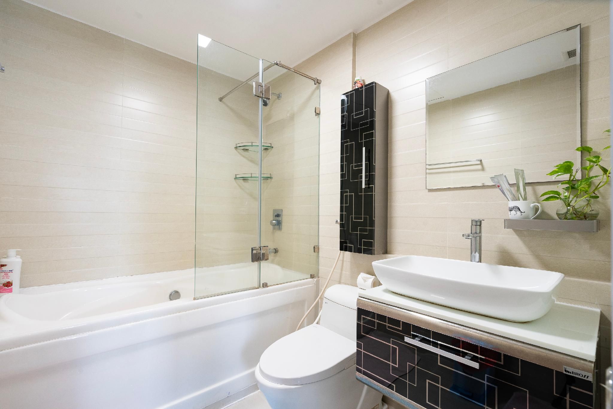 2 Bedroom Apartment, Balcony