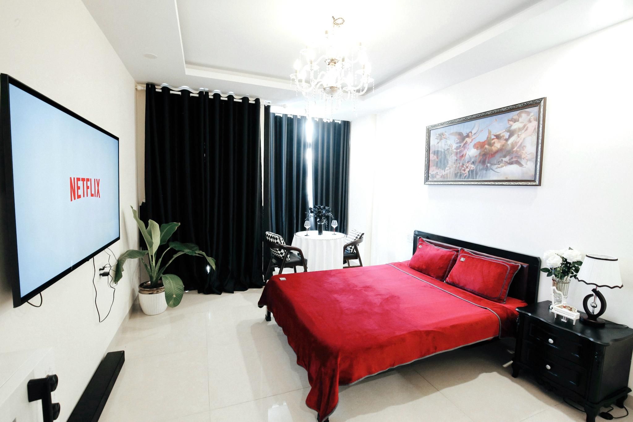 Luxury - King Bed