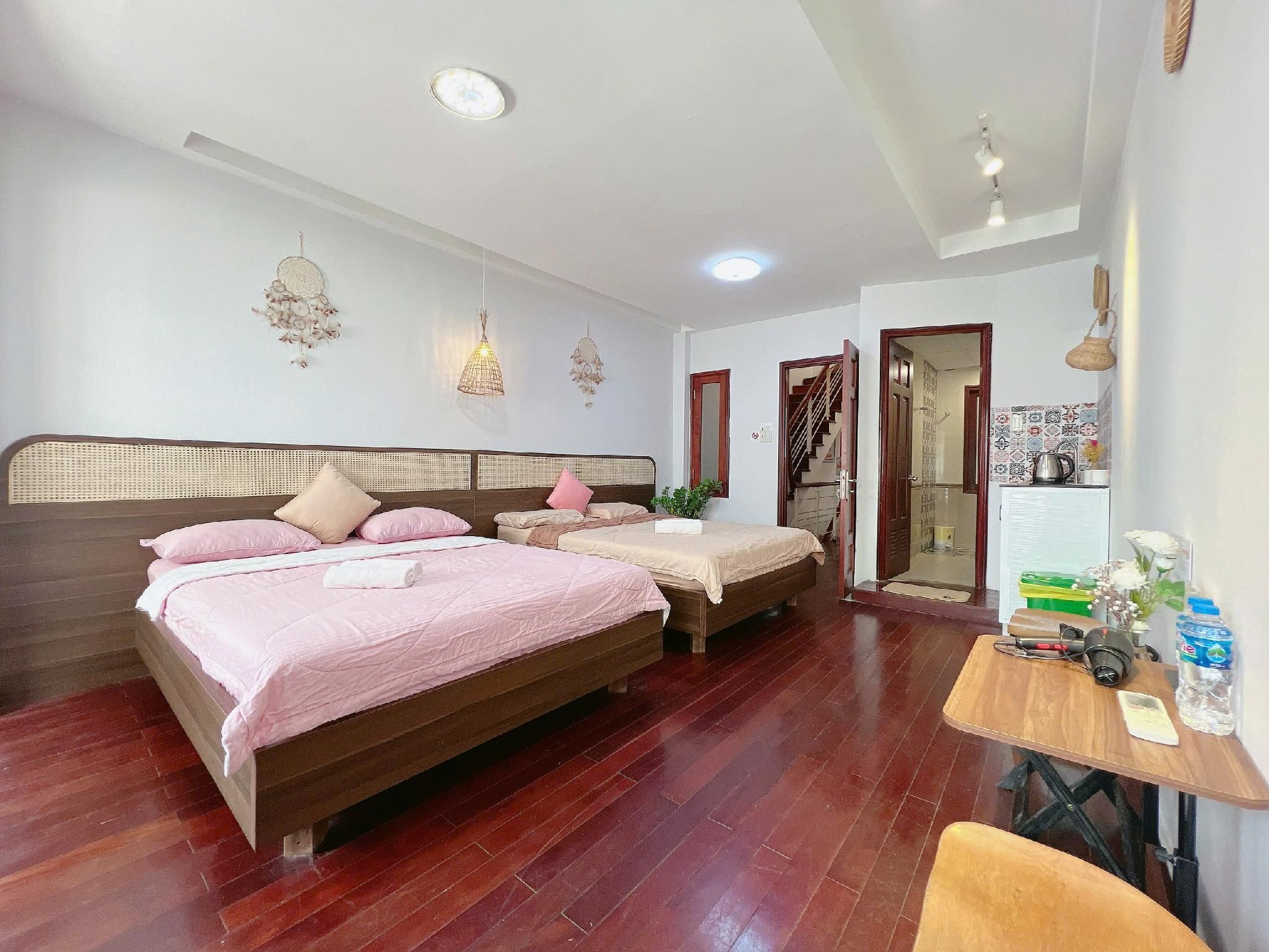 Cỏ Homestay Family Family with balcony