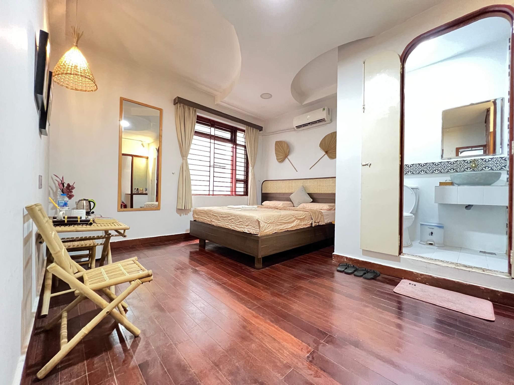 Cỏ Homestay Family Double Room with Window