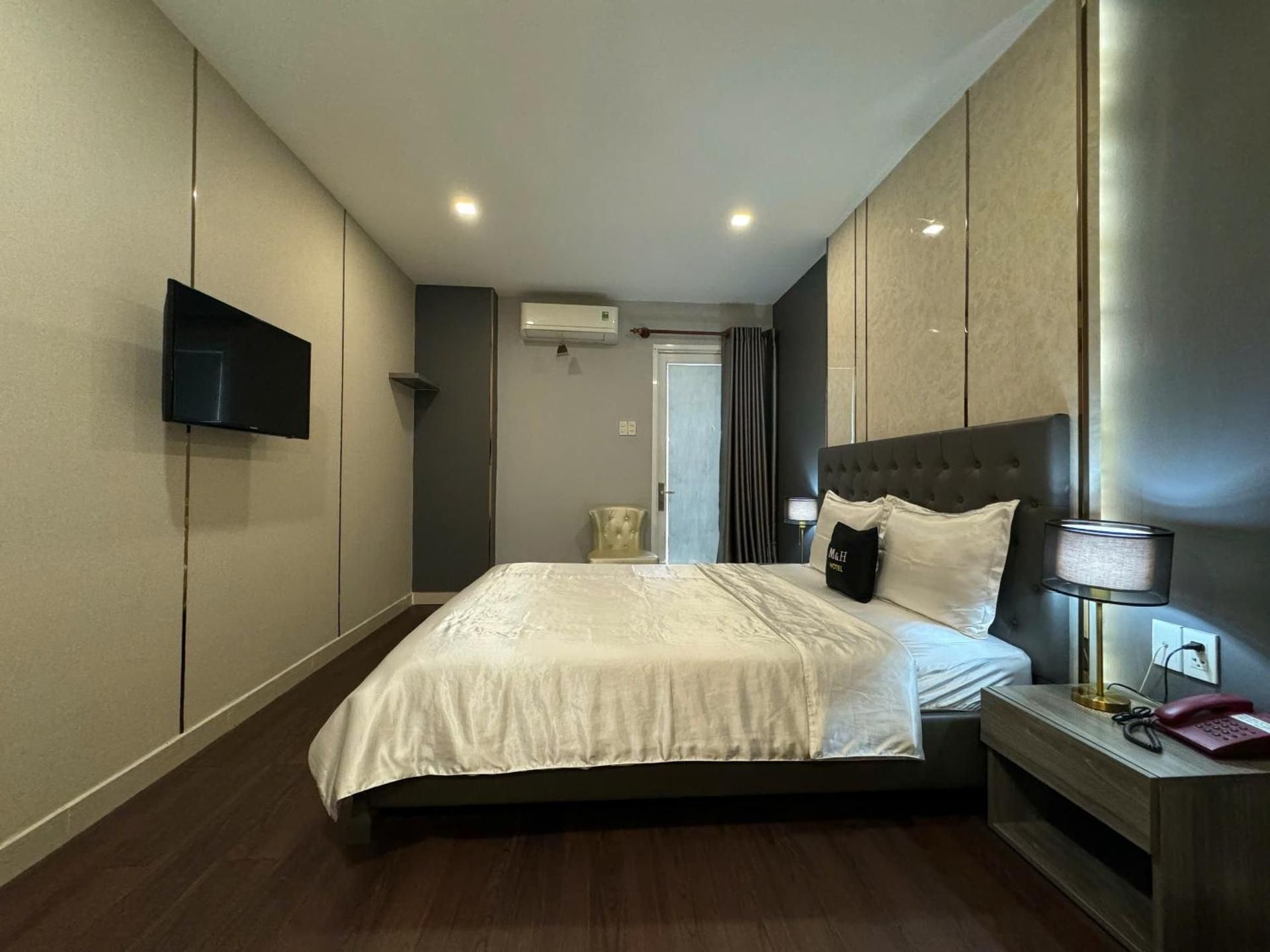 Delux Double Room with Balcony