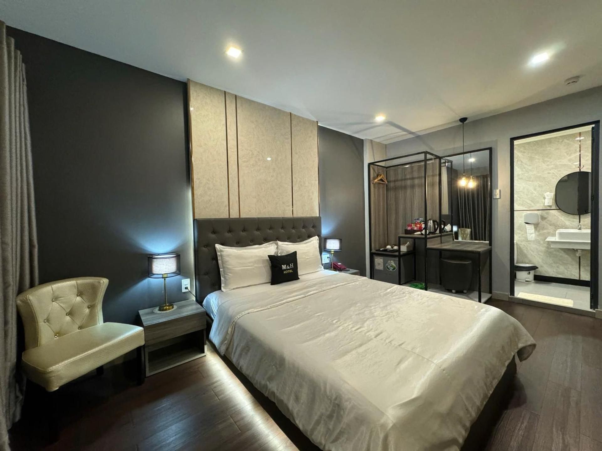 Delux Double Room with Balcony
