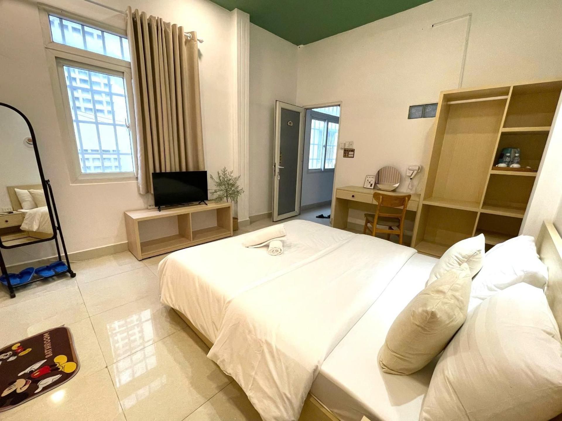 Queen Room