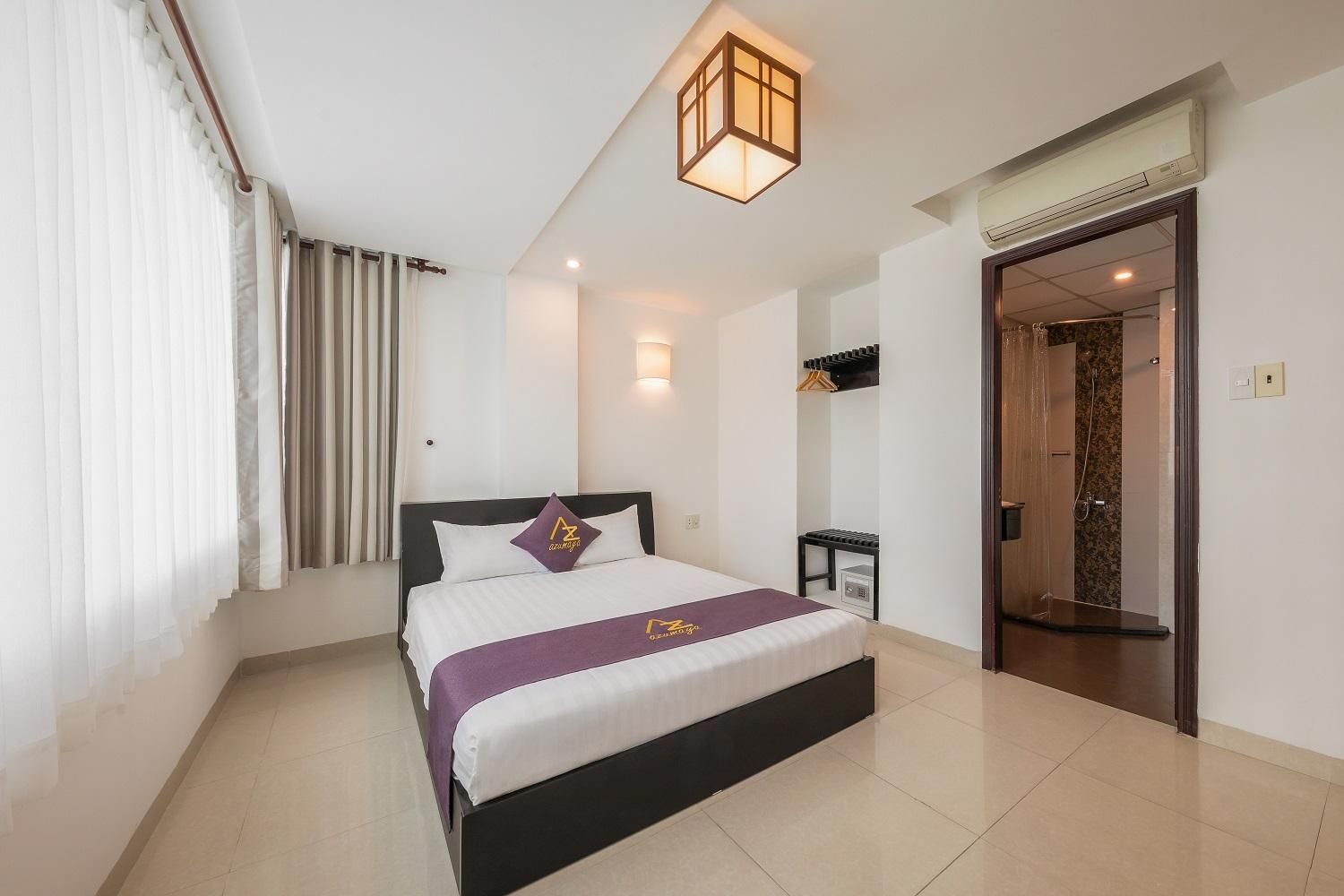 Front View Room