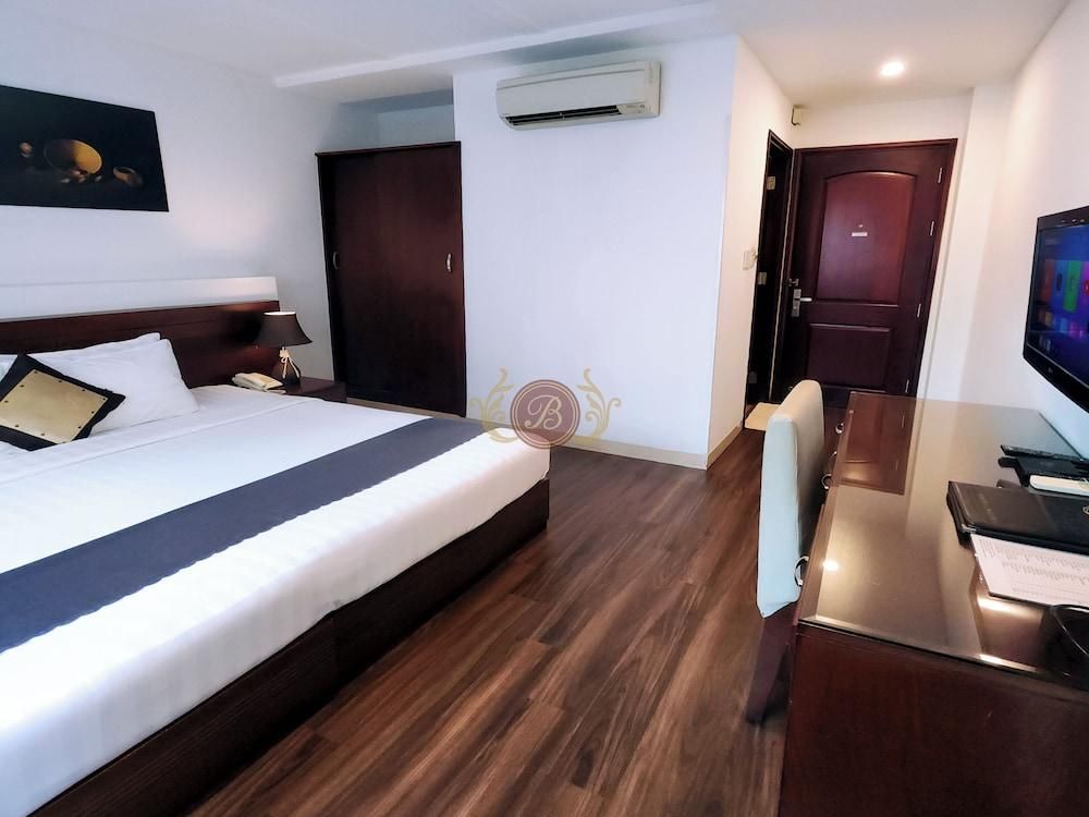 Deluxe Double or Twin Room