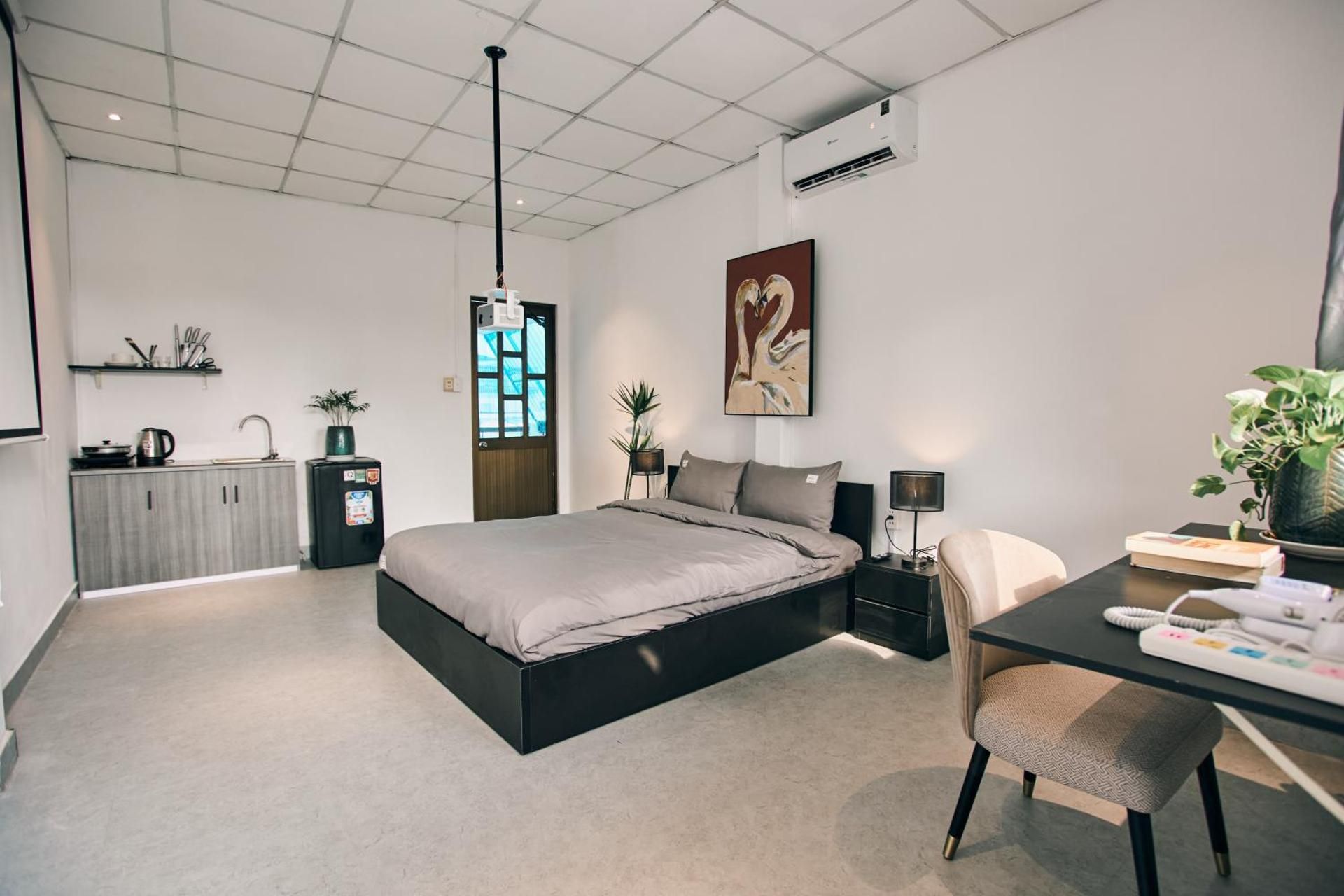 Queen Room with Shared Bathroom
