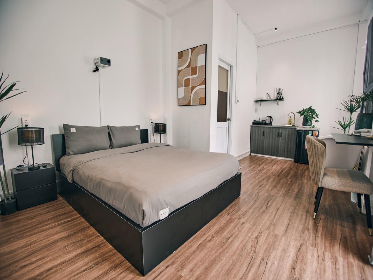 Queen Room