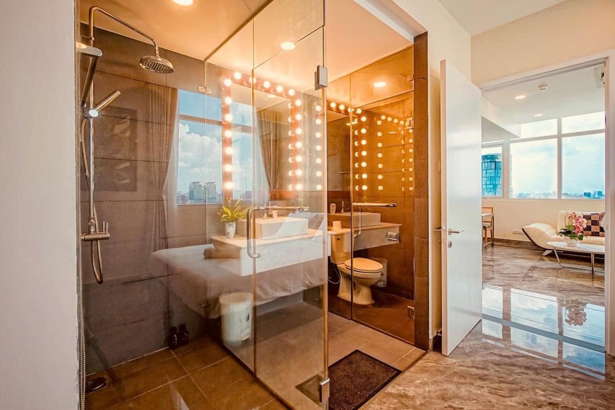 Deluxe Three Bedroom Apartment