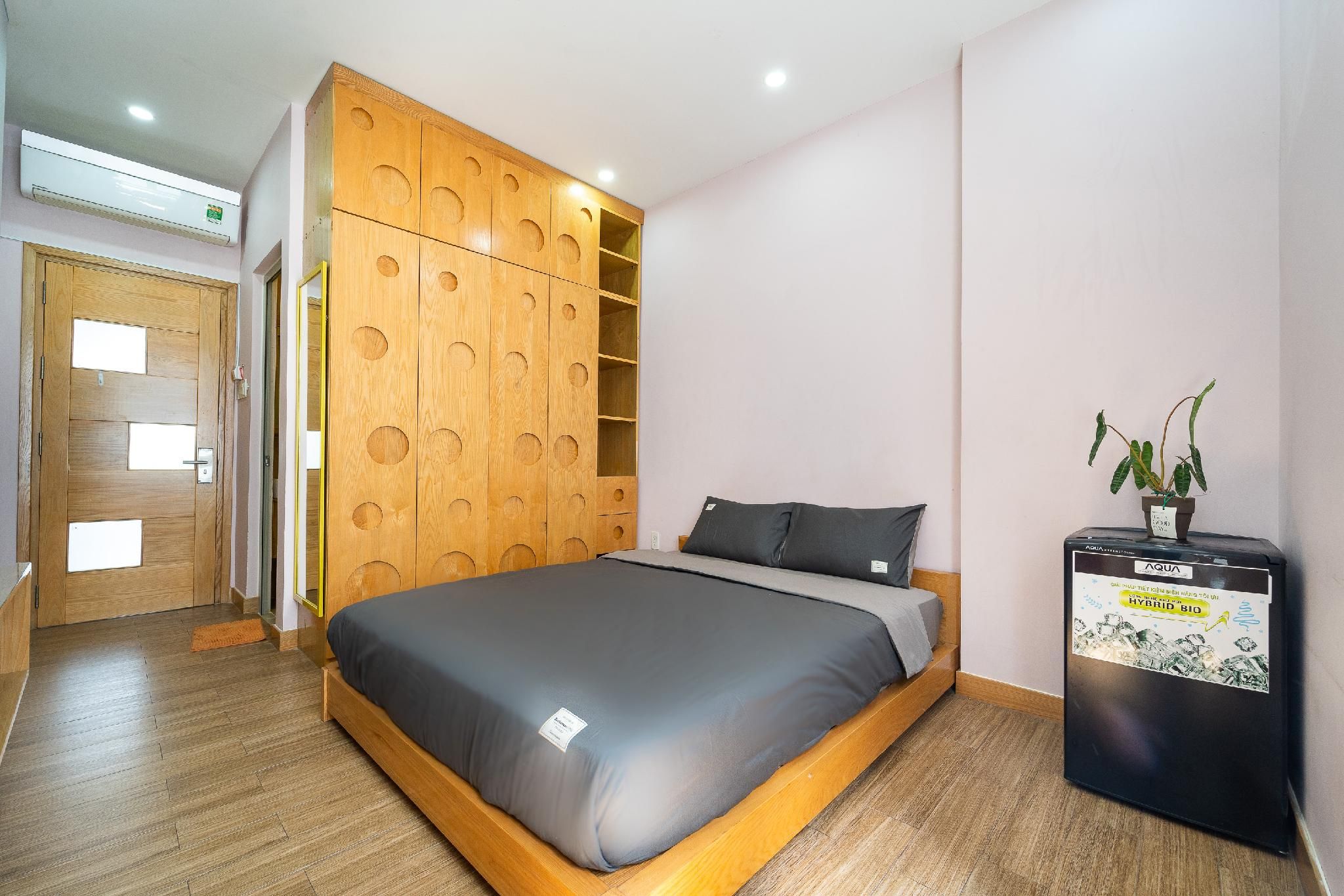 Superior - 1 Queen Bed