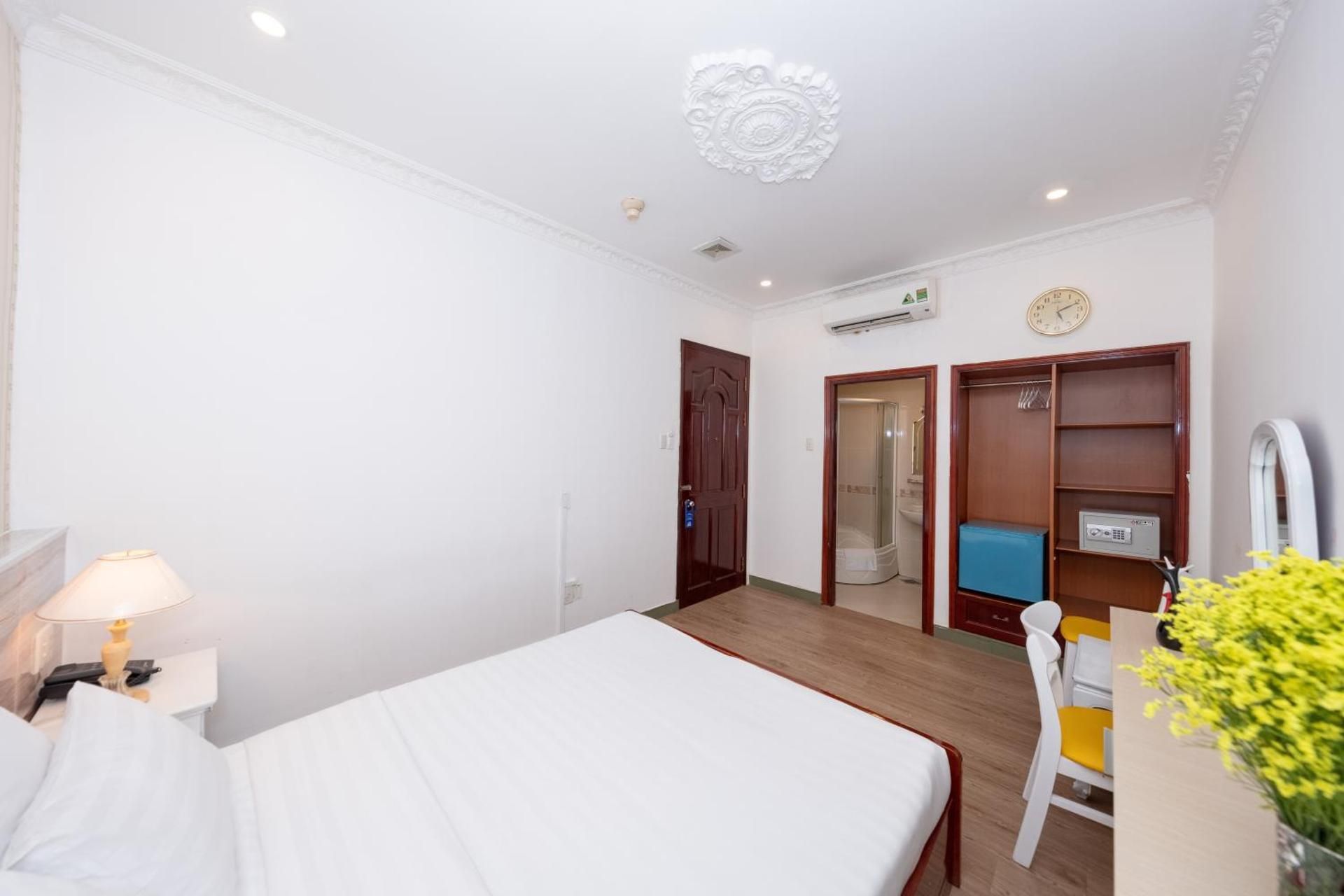 Superior Queen
