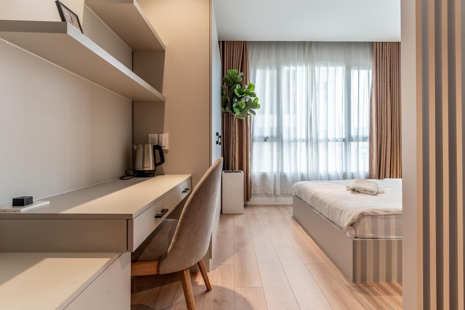 One-Bedroom Apartment