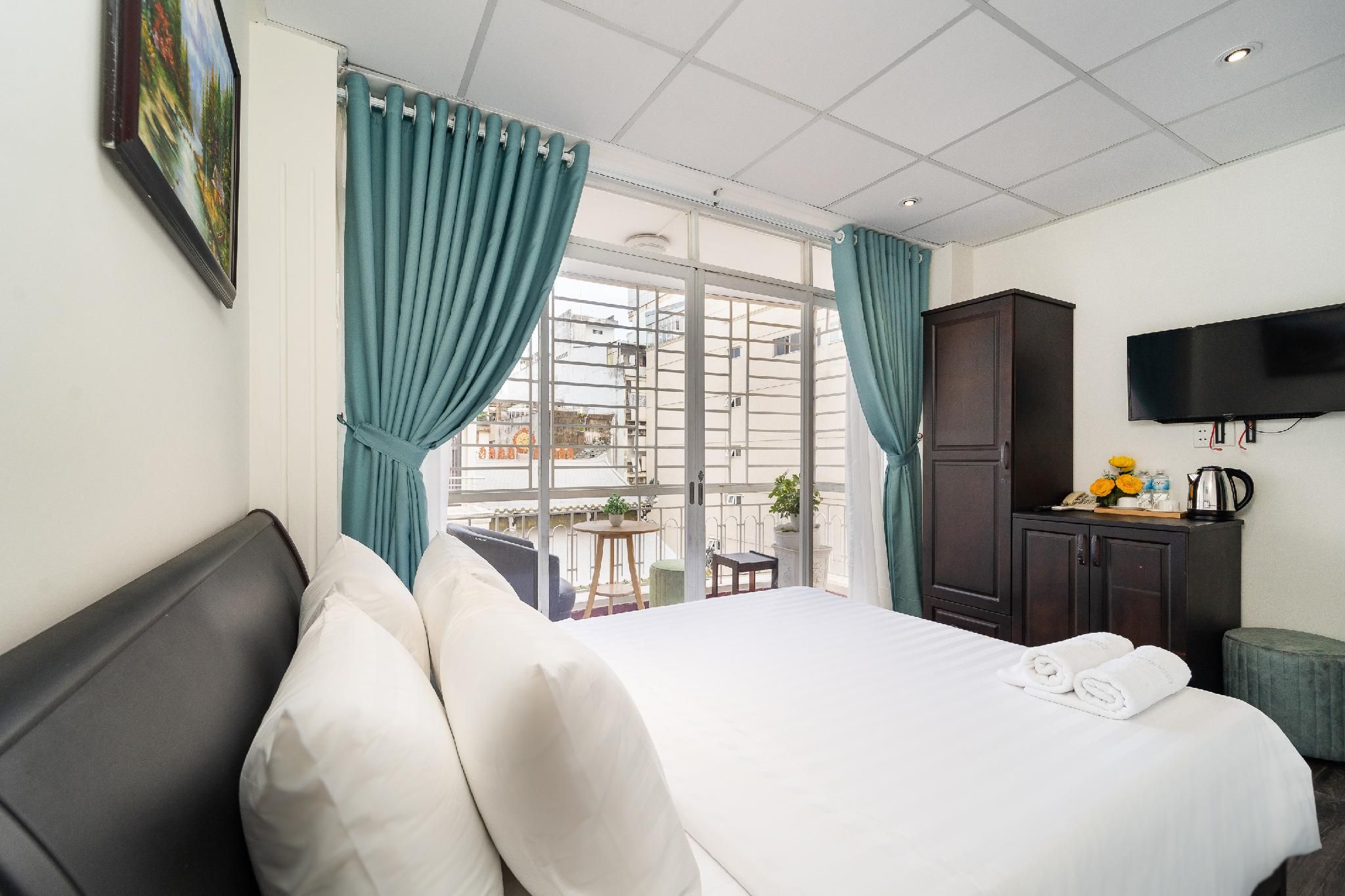 Deluxe Balcony