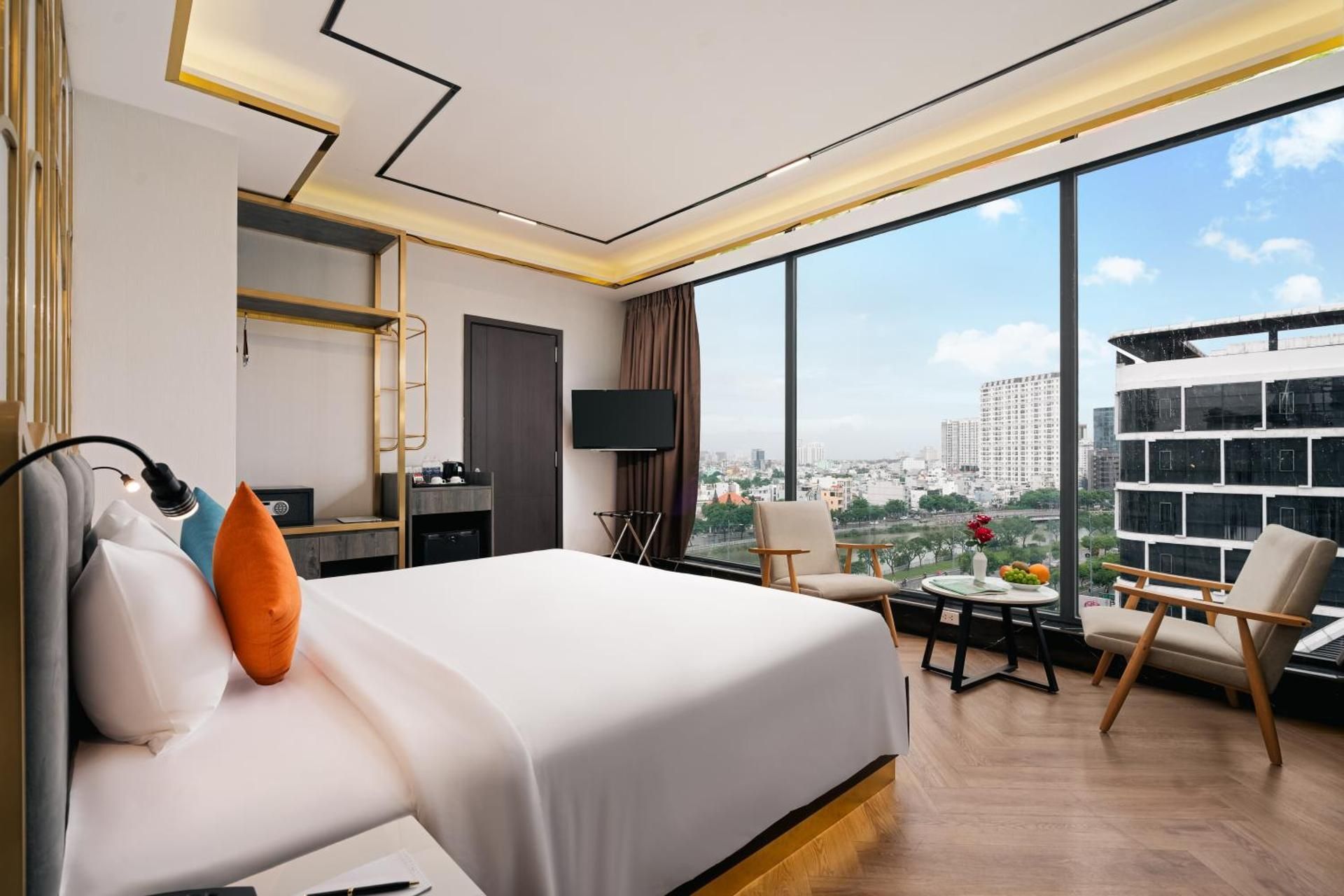 Grand Deluxe Double River View