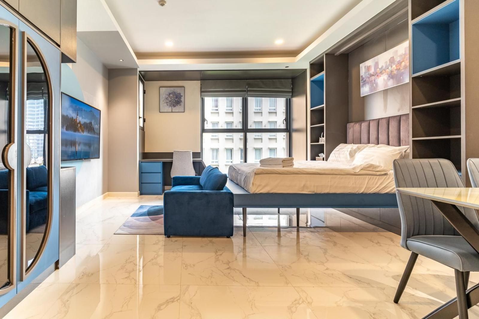 One-Bedroom Apartment
