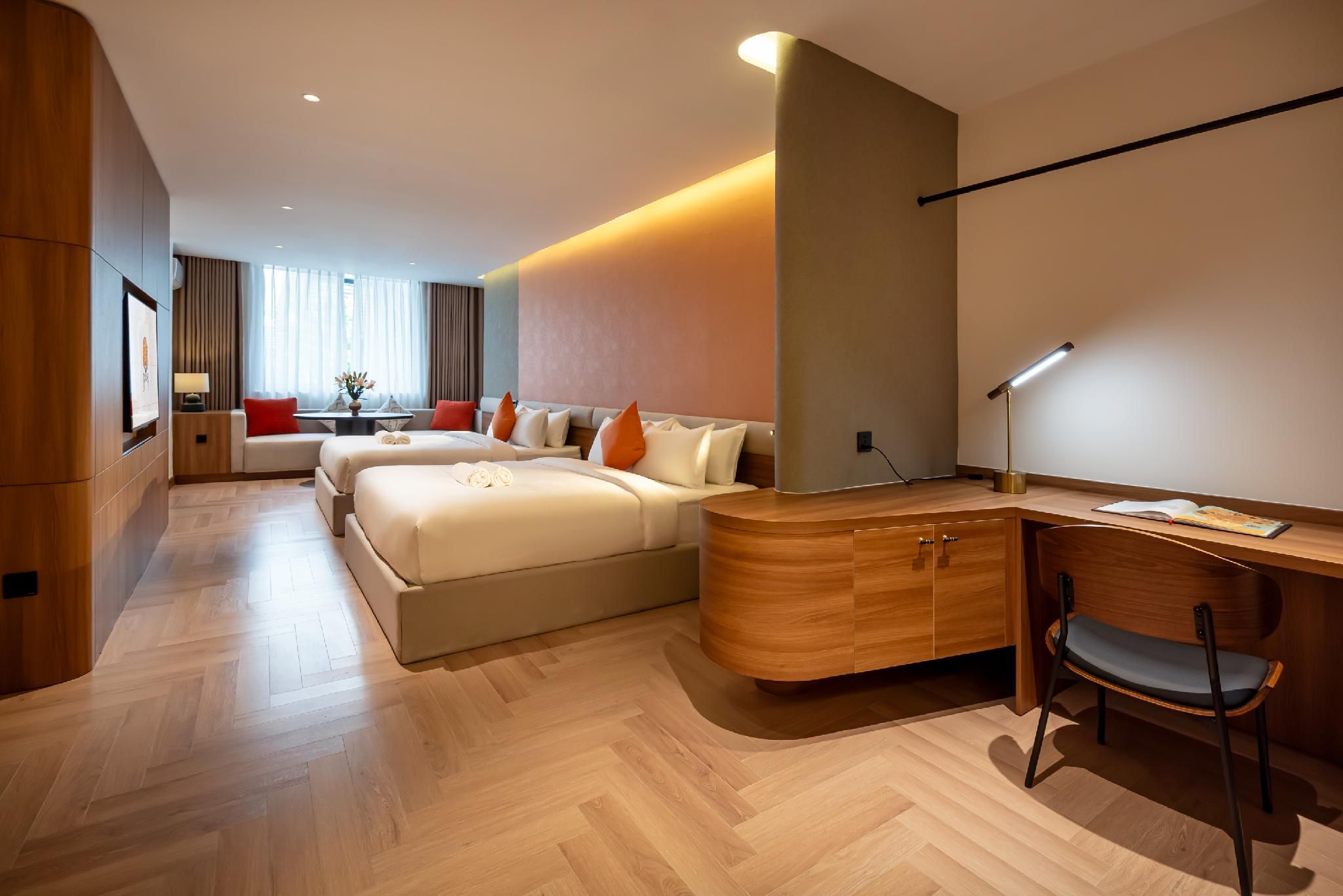 Deluxe suite family